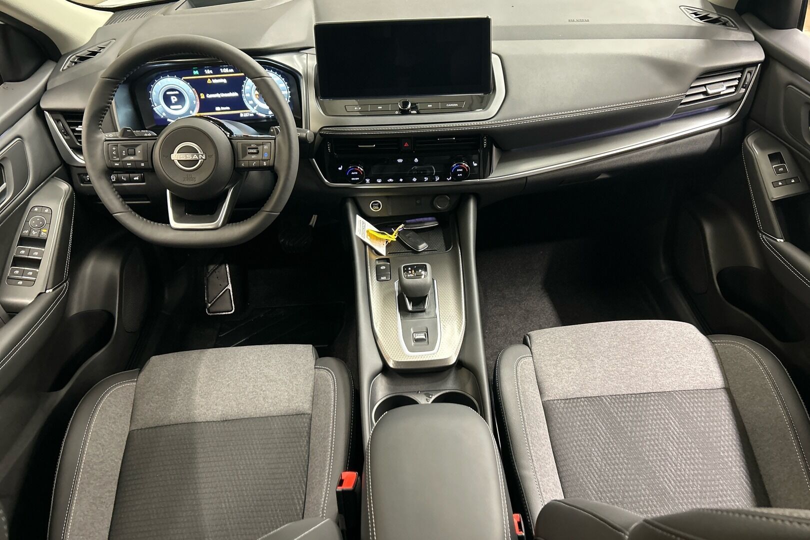 Nissan Qashqai iso kuva 6