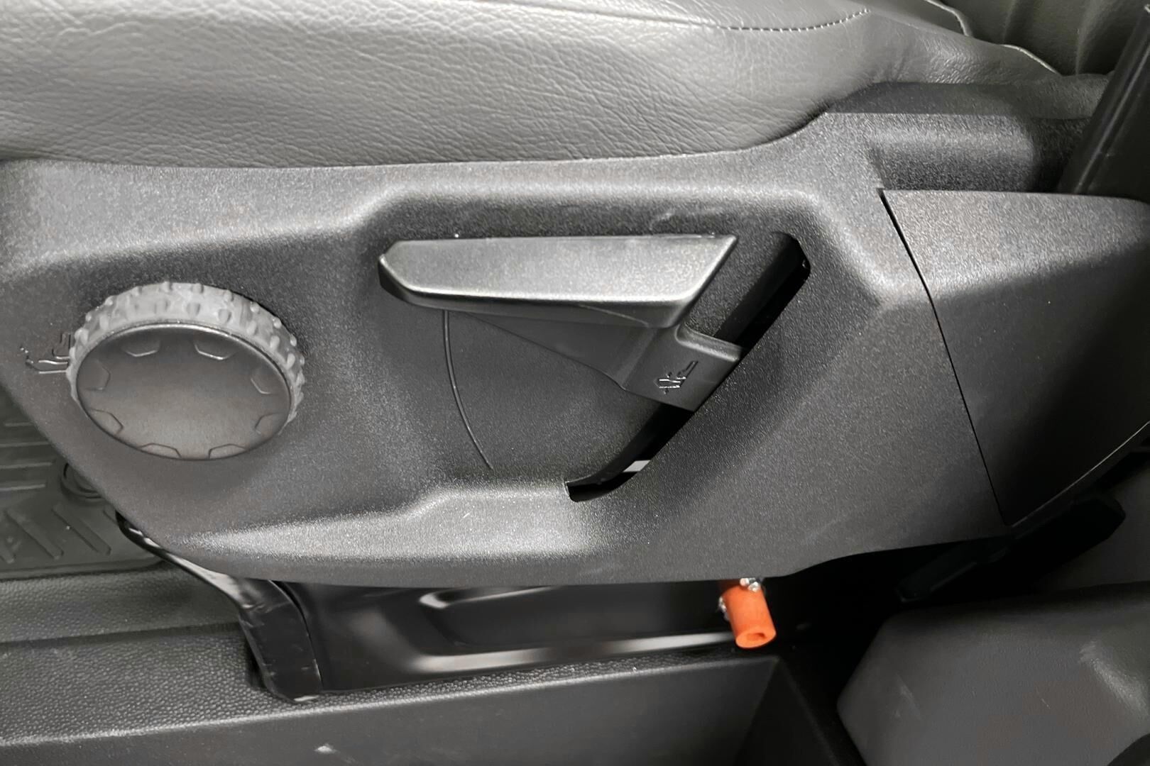 Ford Transit iso kuva 19
