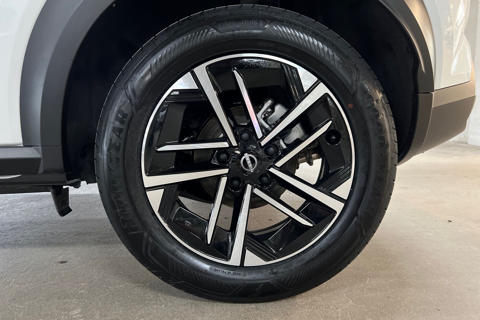 Nissan Juke iso kuva 10