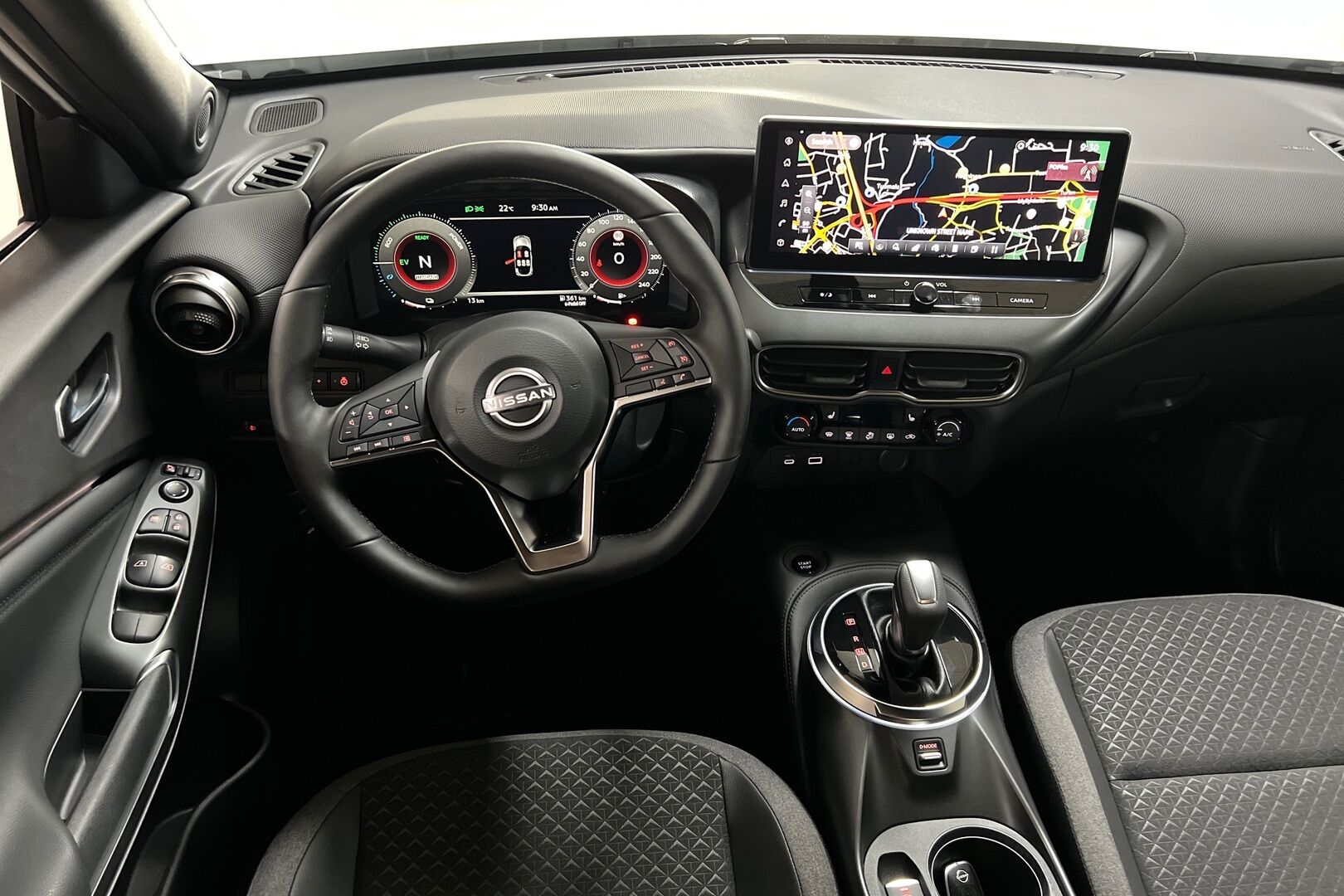 Nissan Juke iso kuva 6