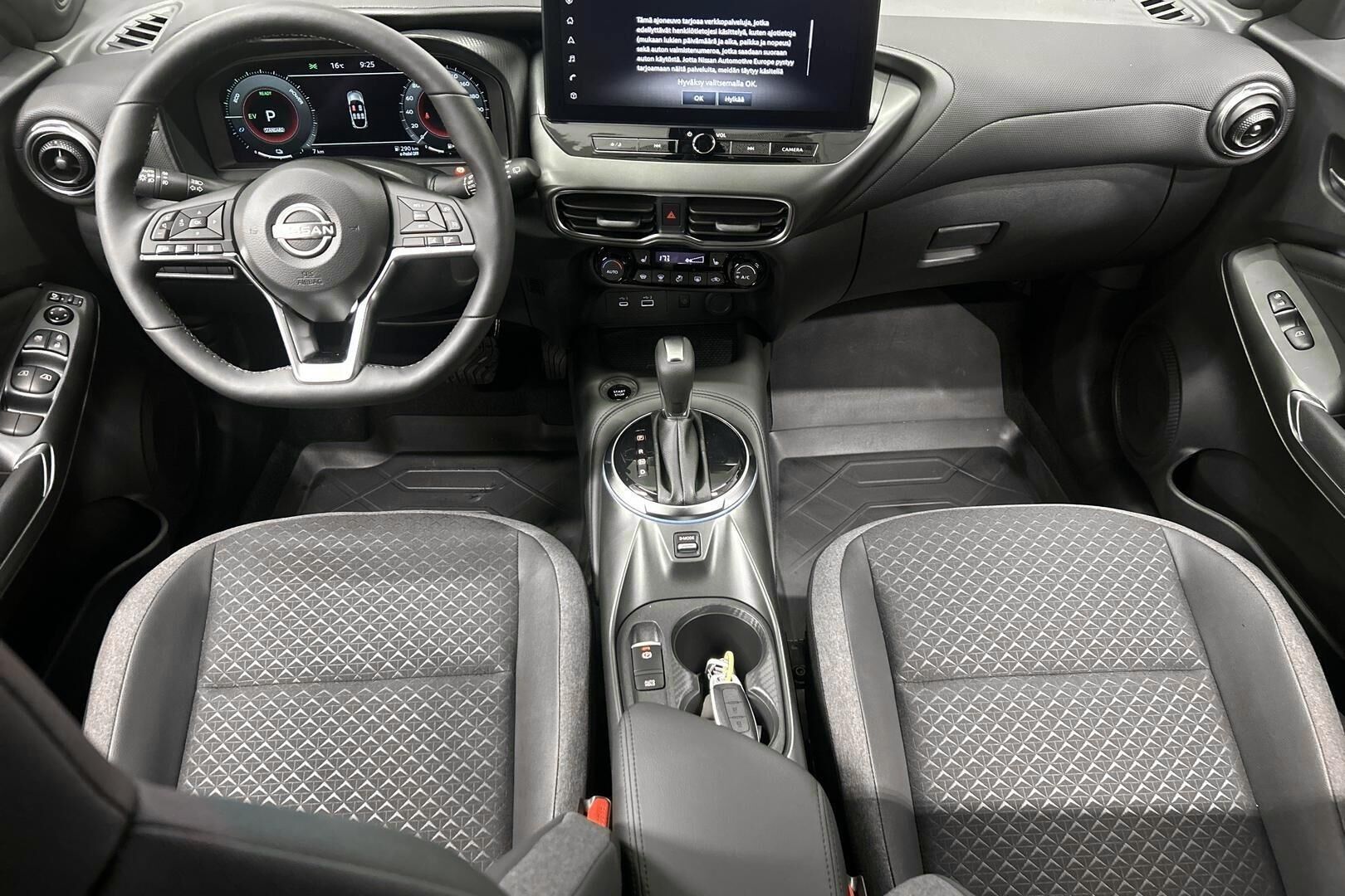 Nissan Juke iso kuva 10