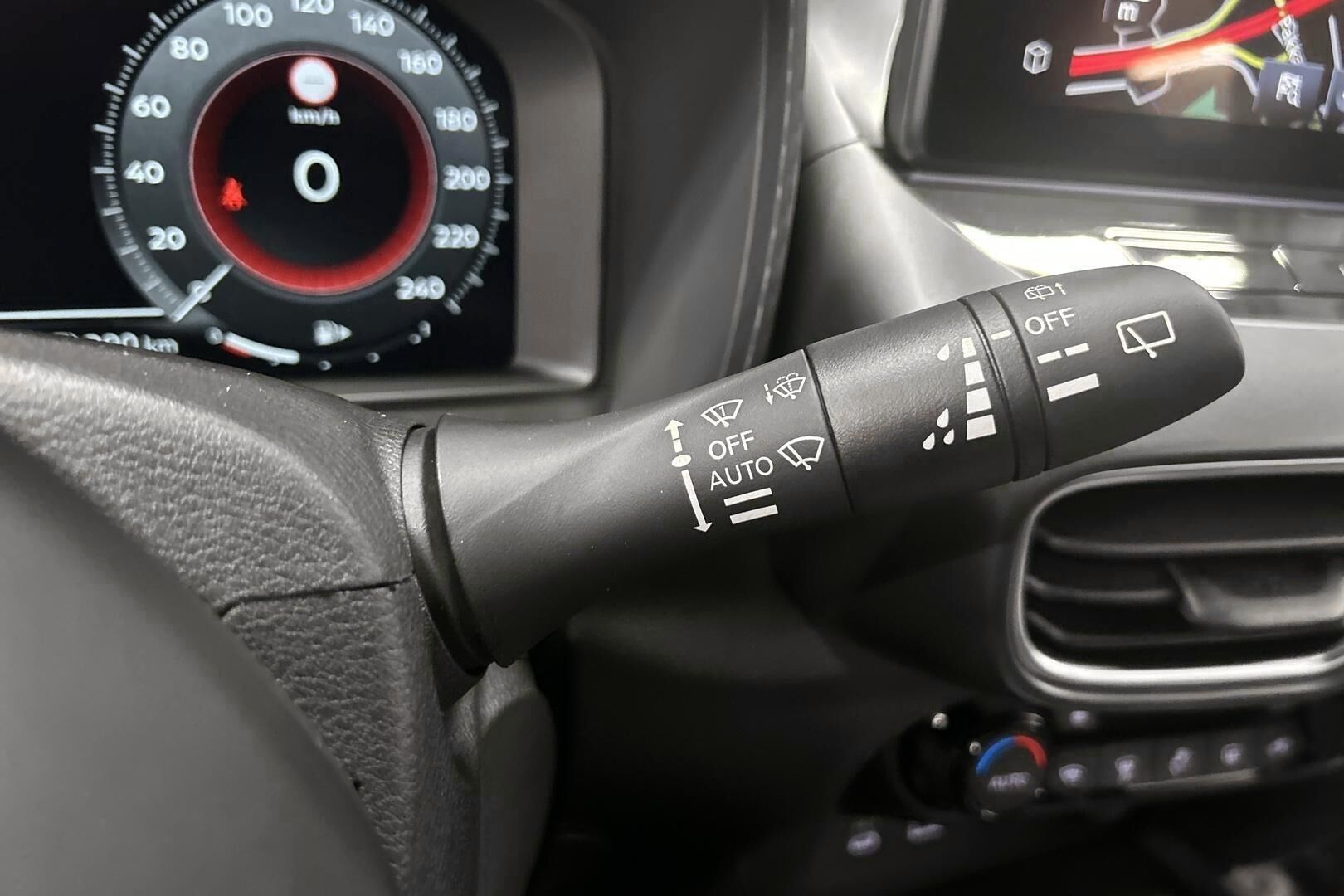 Nissan Juke iso kuva 21