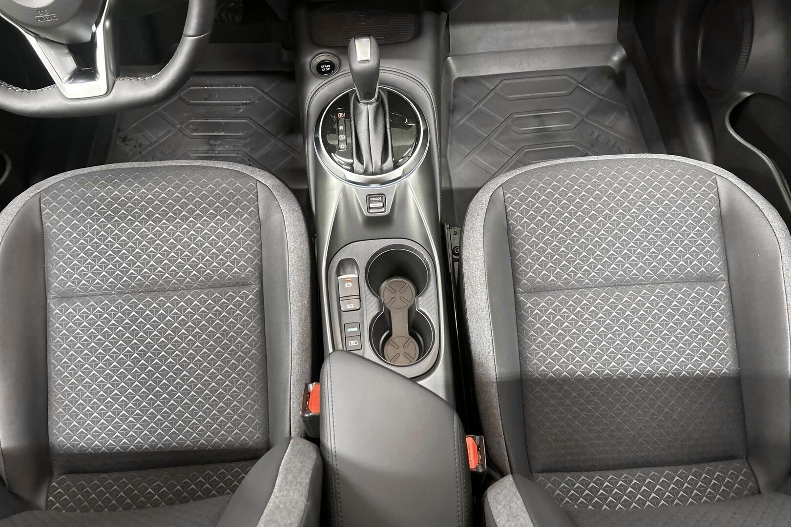 Nissan Juke iso kuva 26