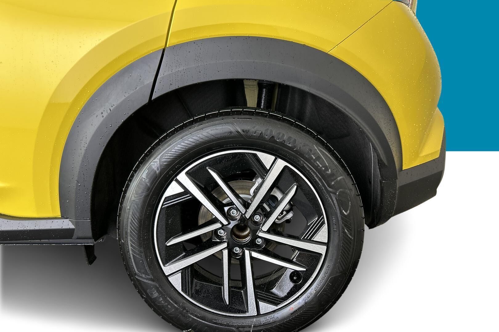 Nissan Juke iso kuva 12