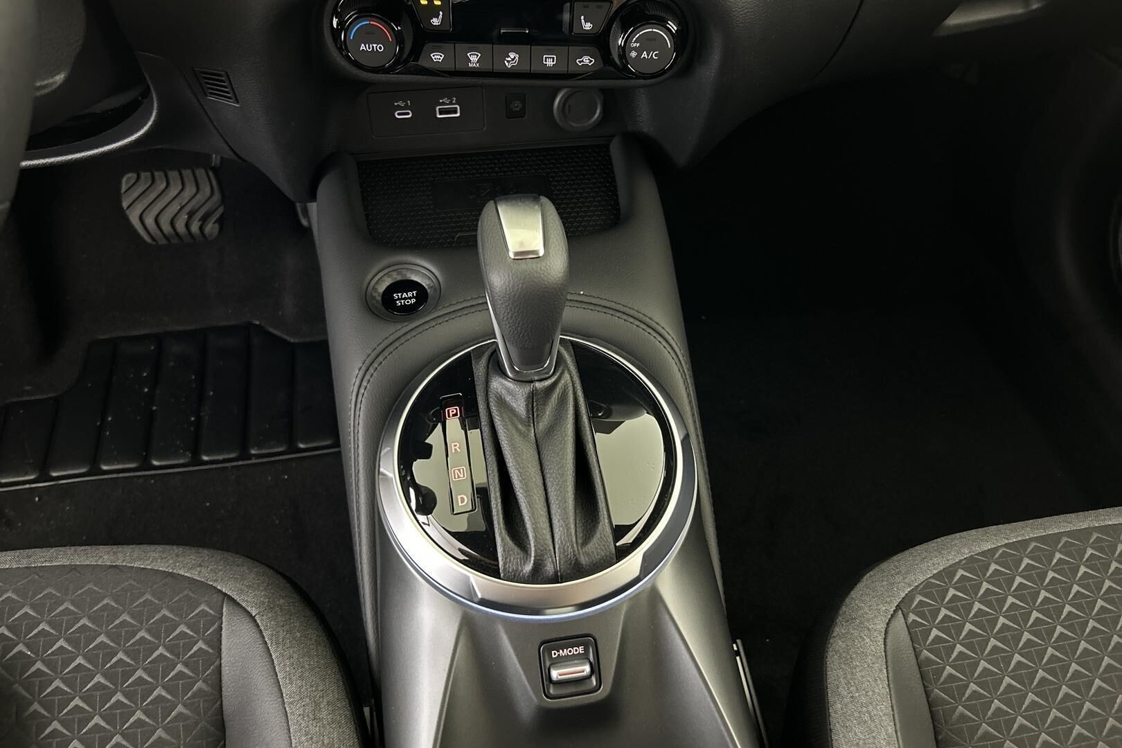 Nissan Juke iso kuva 17