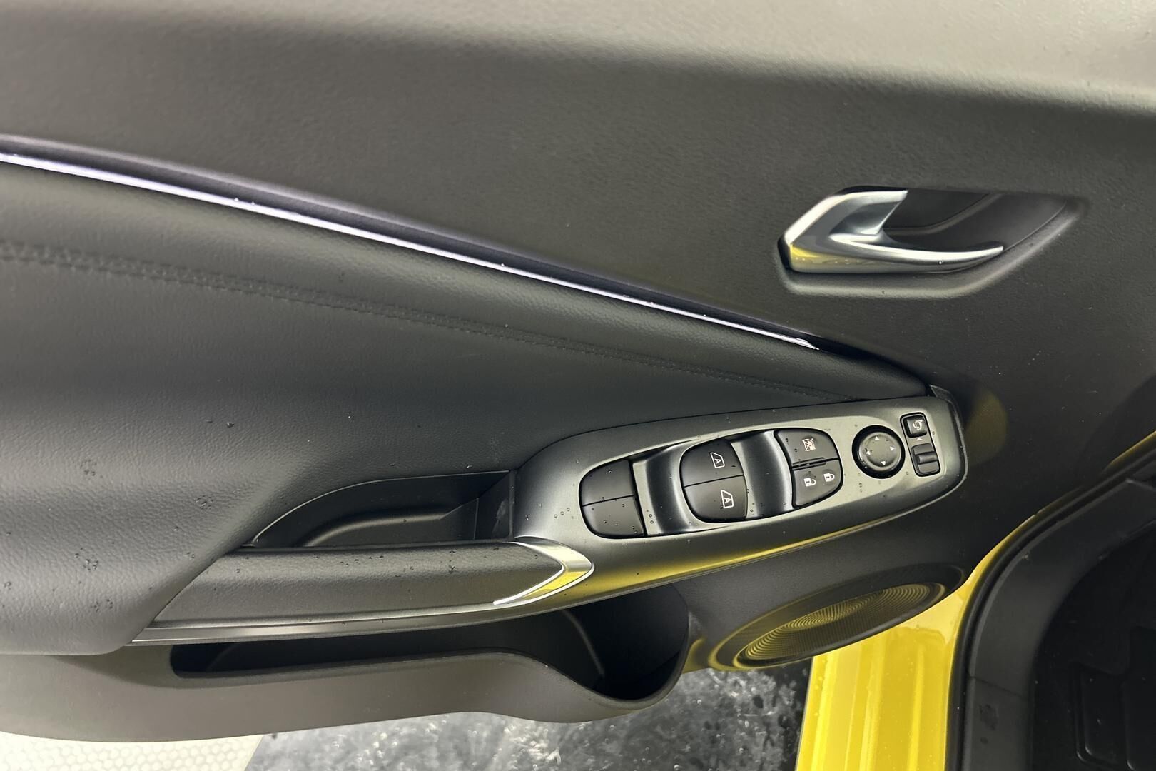 Nissan Juke iso kuva 26