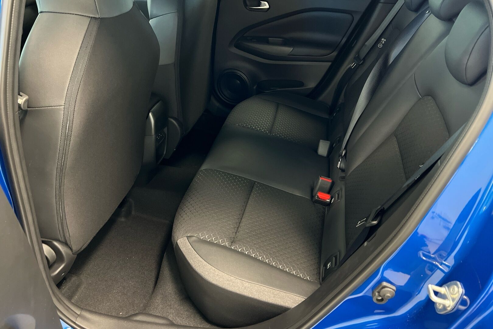 Nissan Juke iso kuva 8