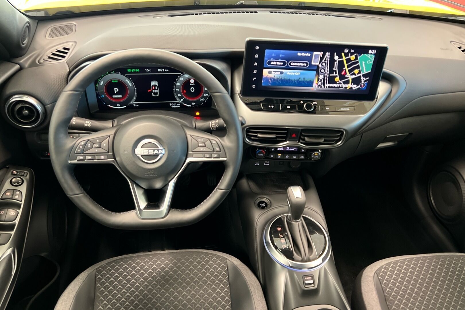 Nissan Juke iso kuva 11