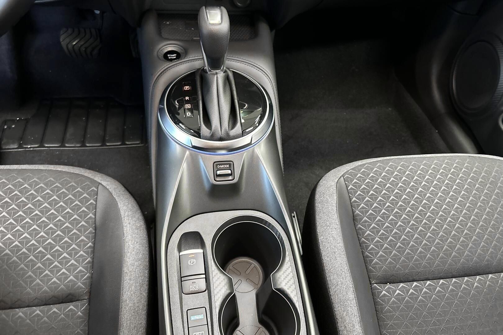 Nissan Juke iso kuva 17