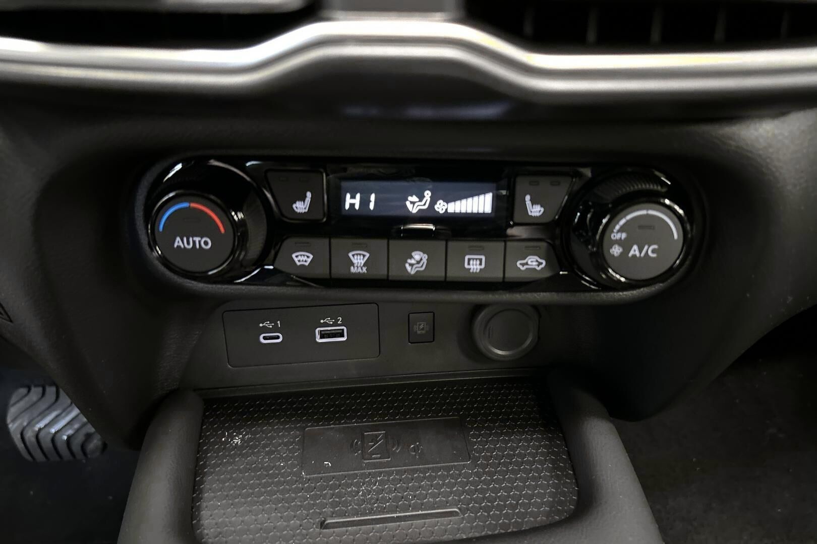 Nissan Juke iso kuva 19