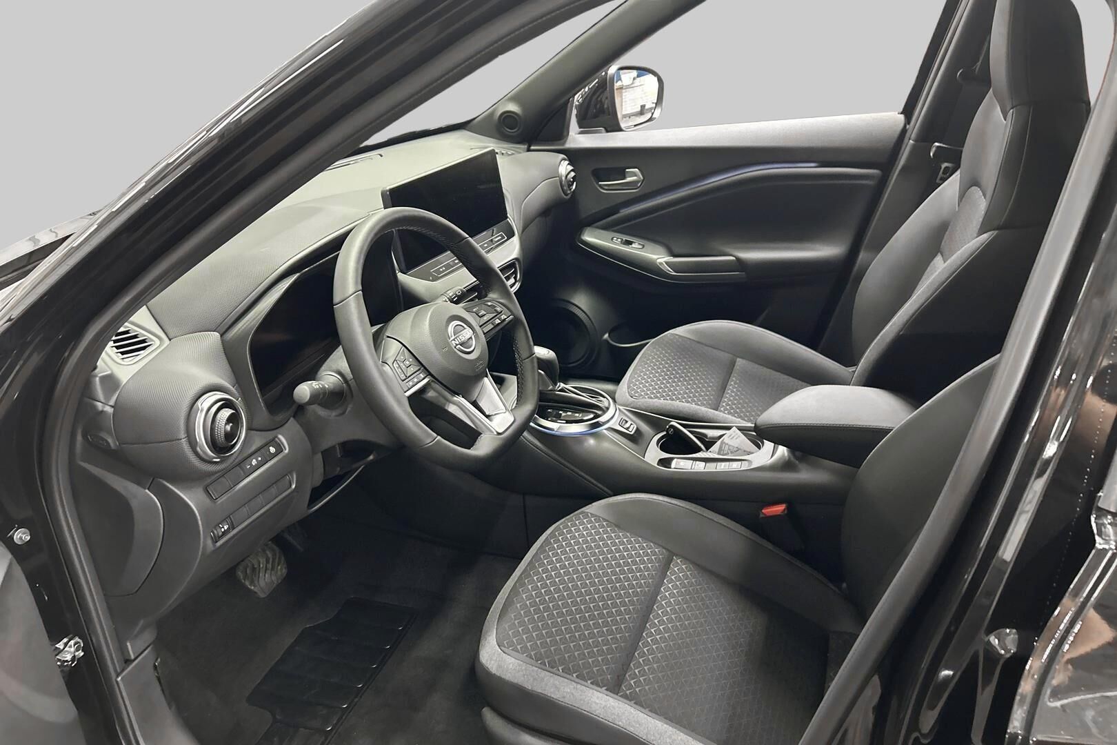 Nissan Juke iso kuva 8