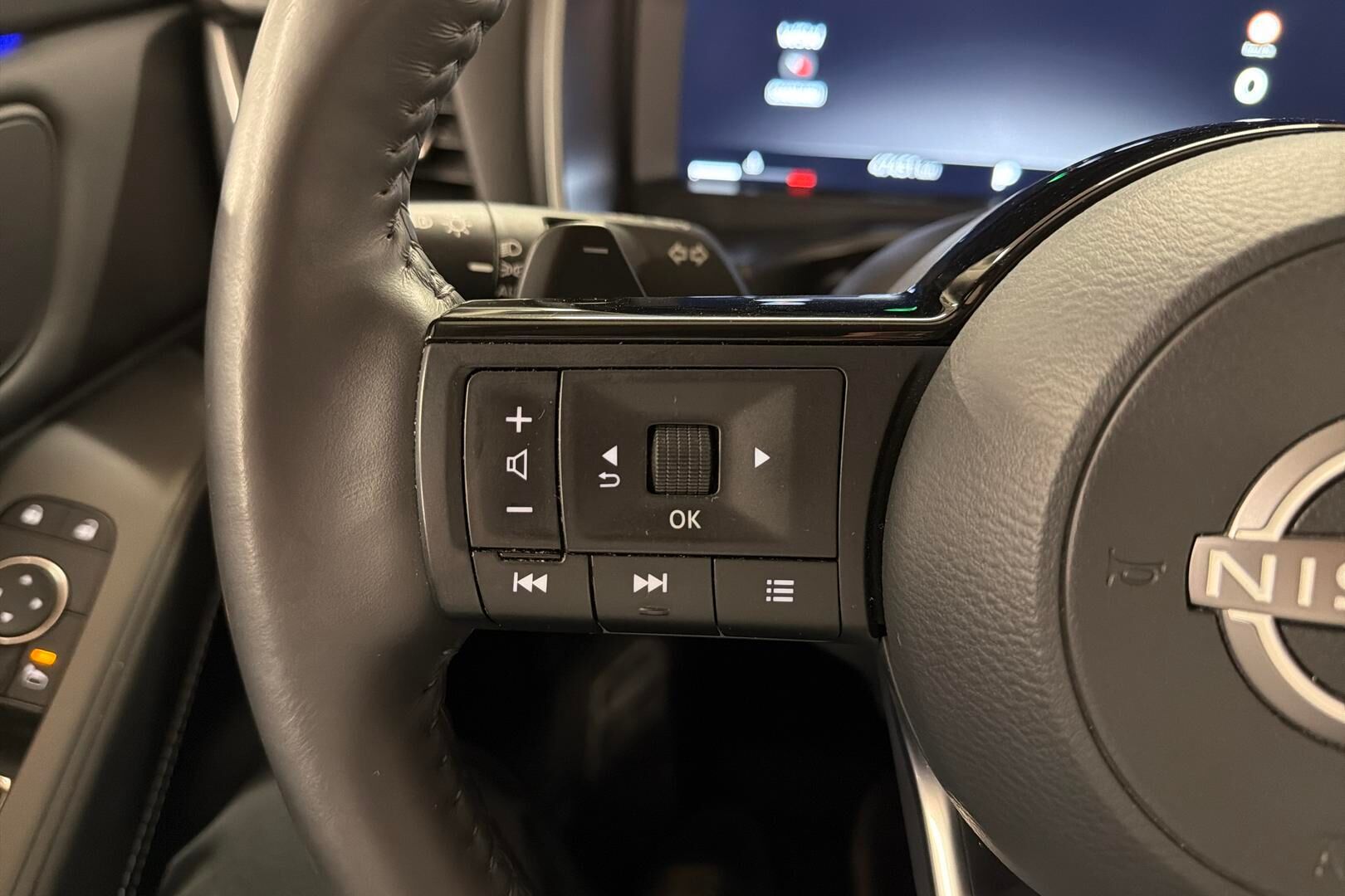 Nissan Qashqai iso kuva 14