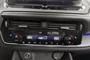 Nissan Qashqai esikatselu 25