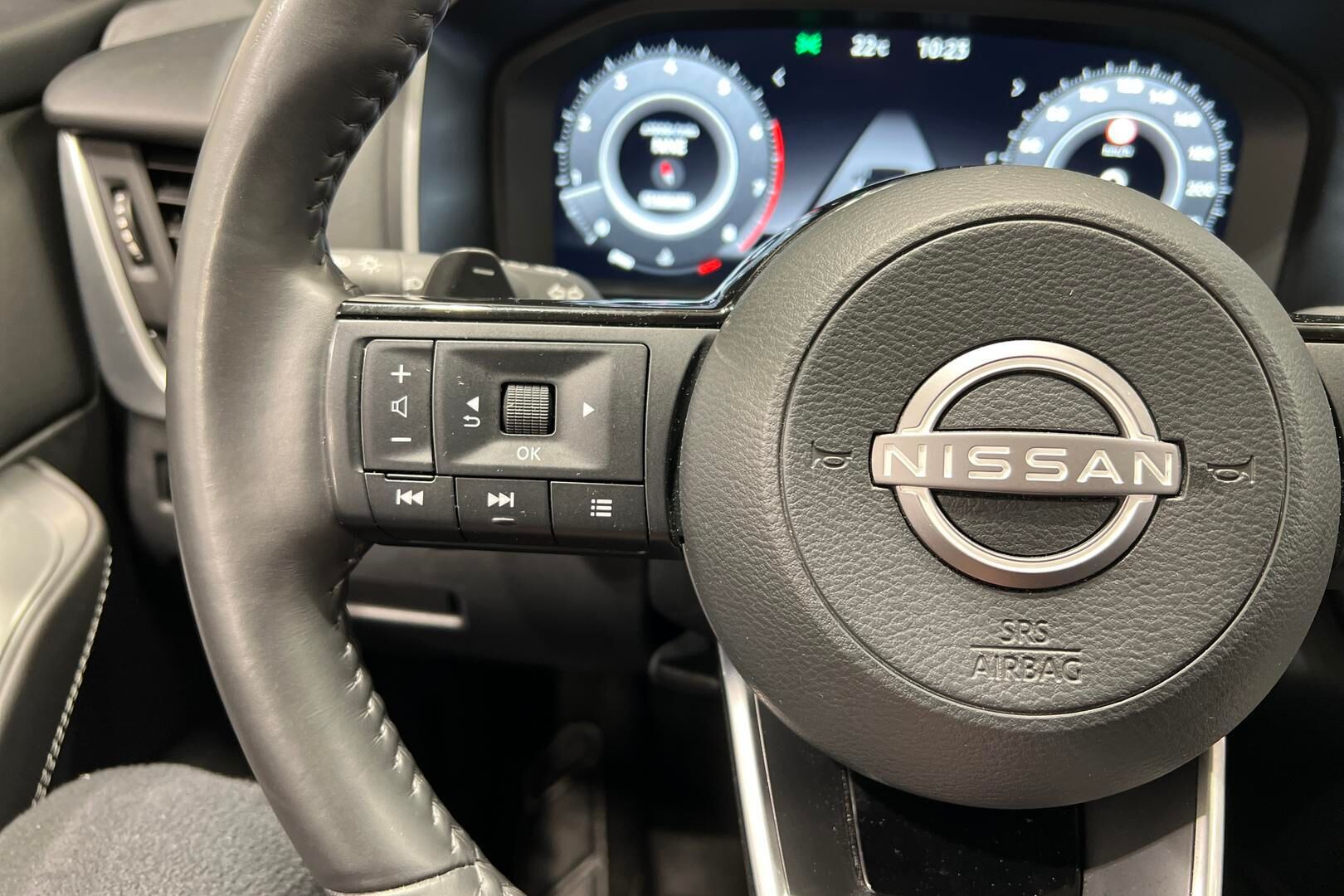 Nissan Qashqai iso kuva 28