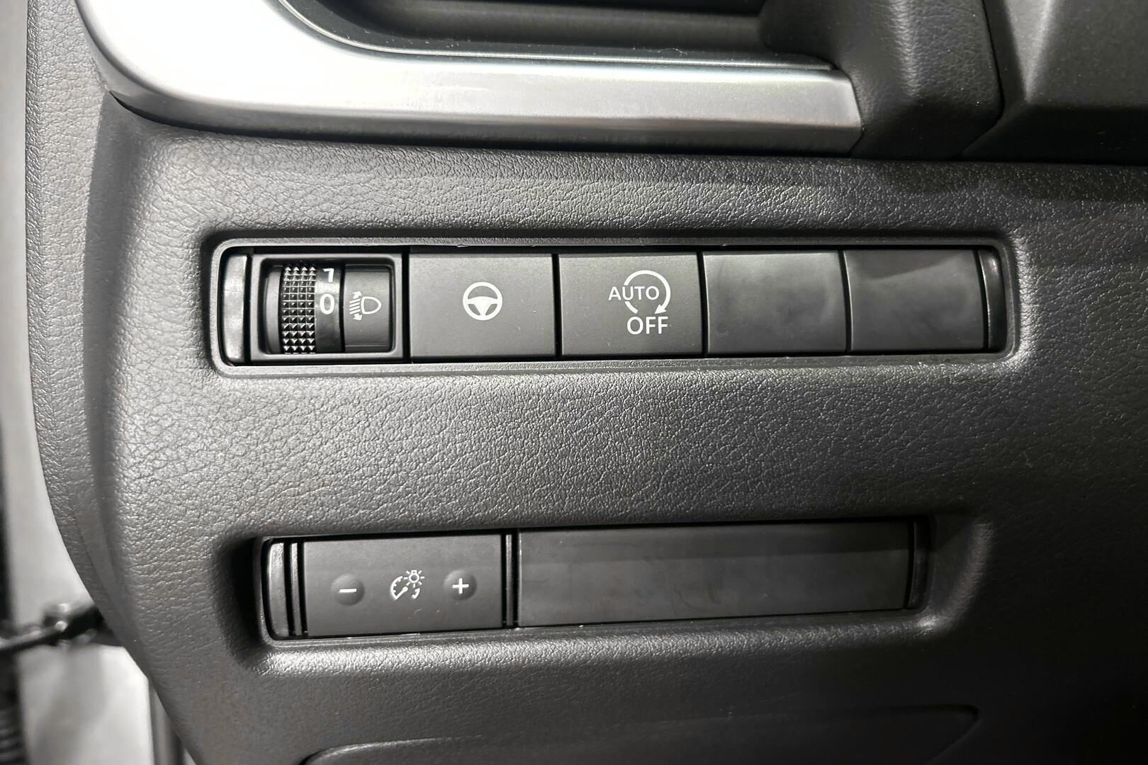 Nissan Qashqai iso kuva 14