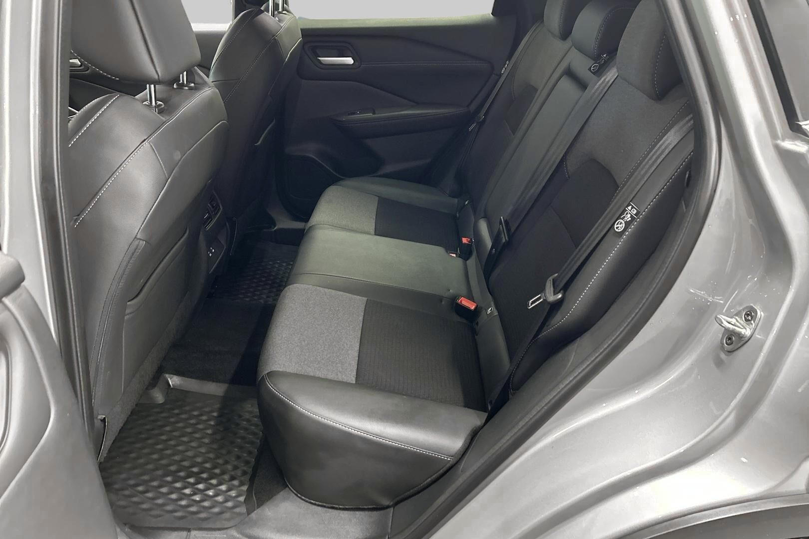Nissan Qashqai iso kuva 7