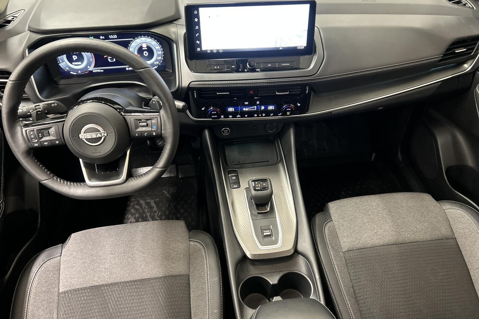 Nissan Qashqai iso kuva 10