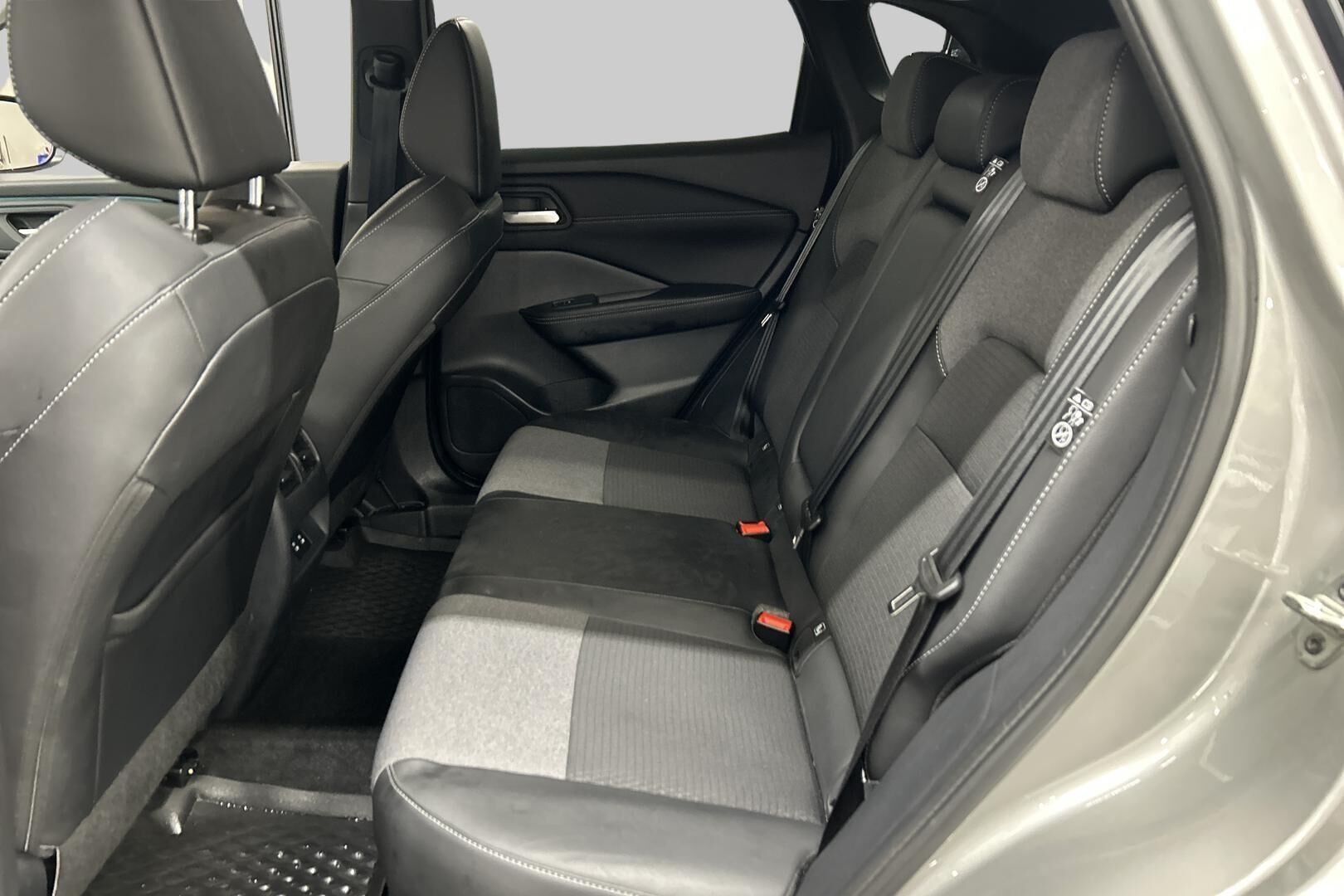 Nissan Qashqai iso kuva 9