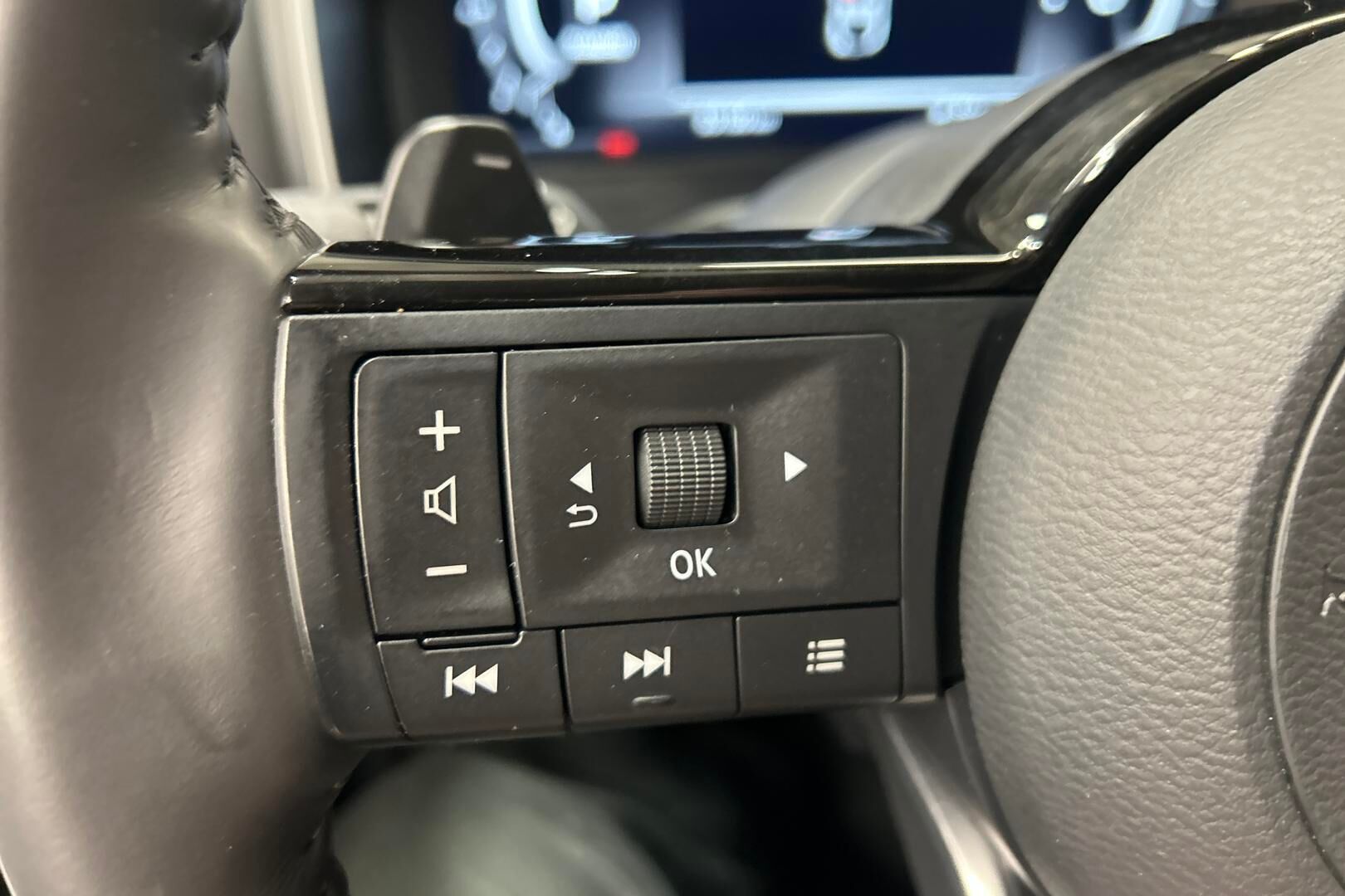 Nissan Qashqai iso kuva 17