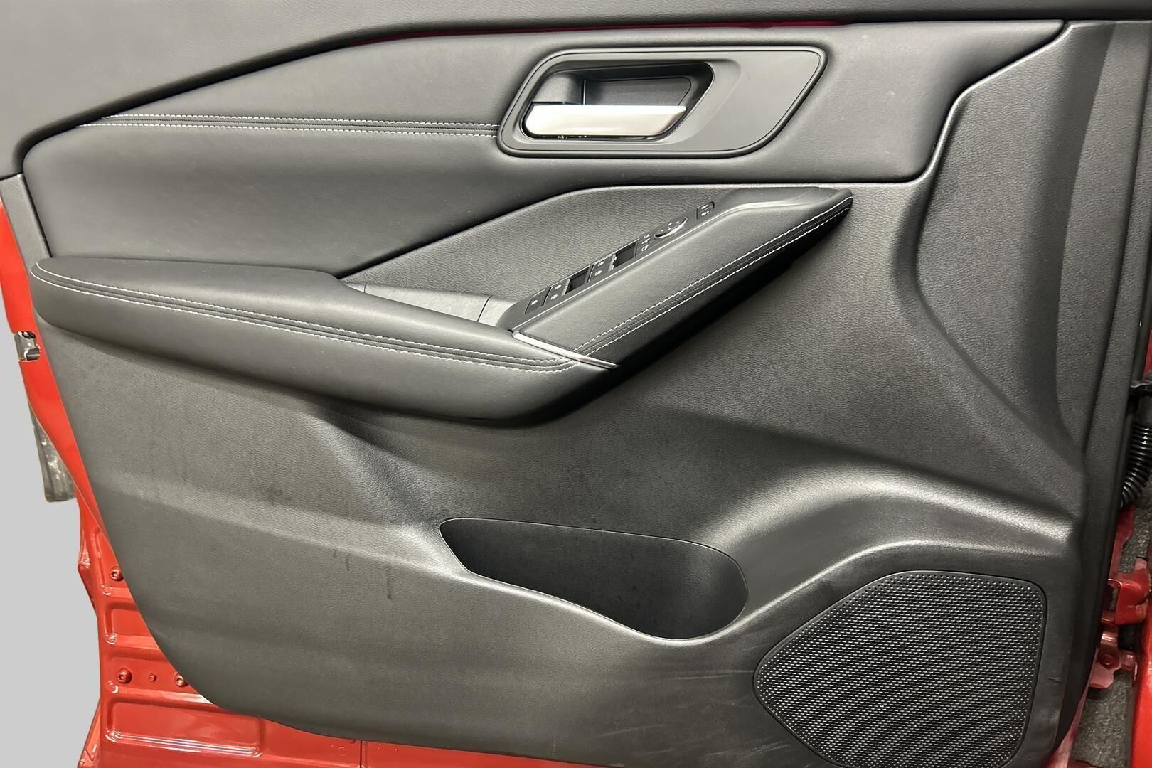 Nissan Qashqai iso kuva 12