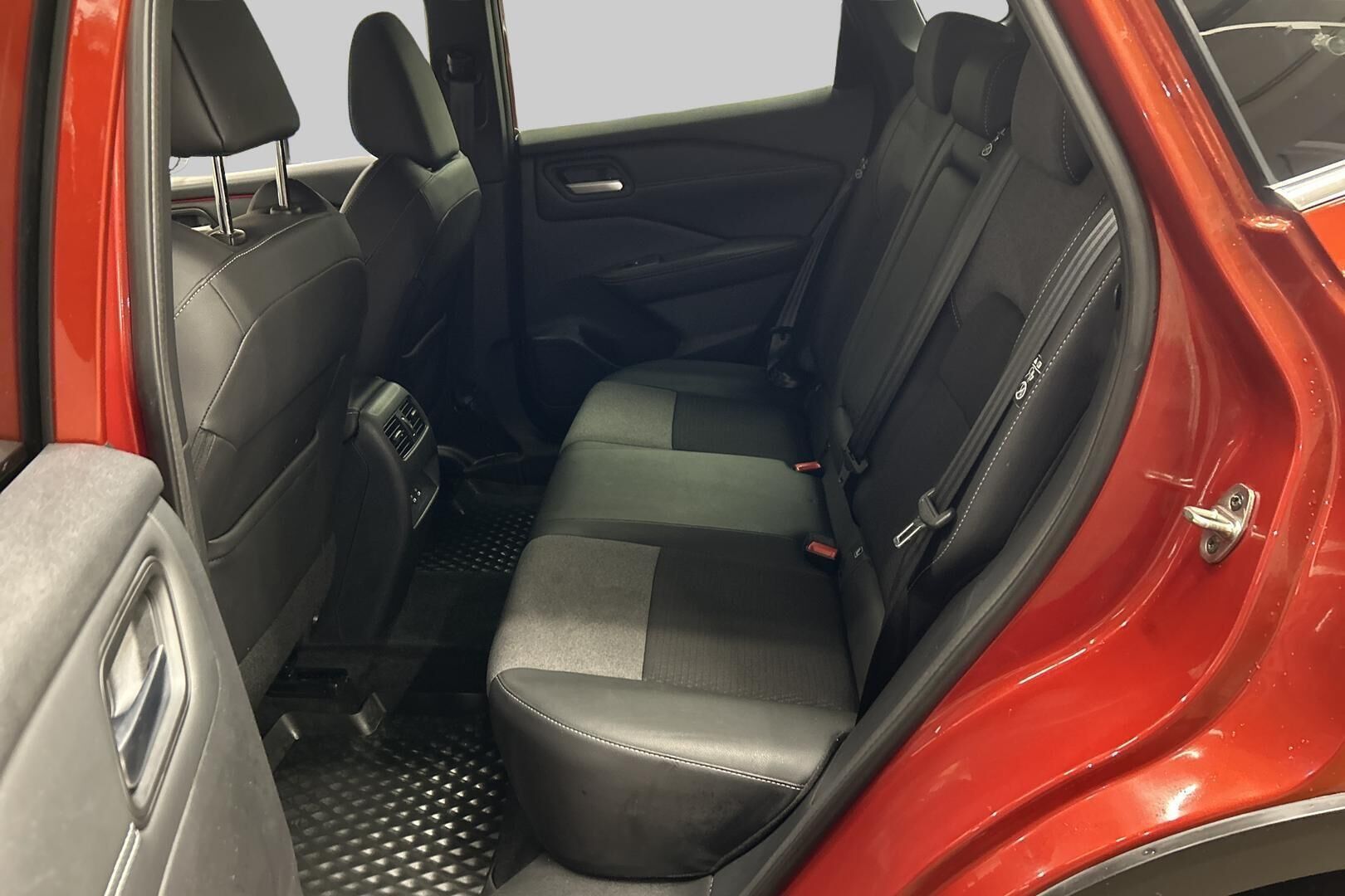 Nissan Qashqai iso kuva 8