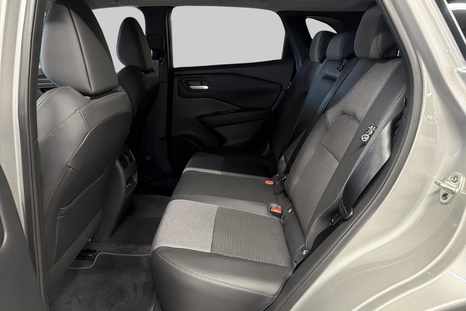 Nissan Qashqai iso kuva 8