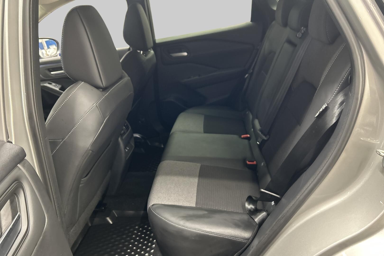 Nissan Qashqai iso kuva 10