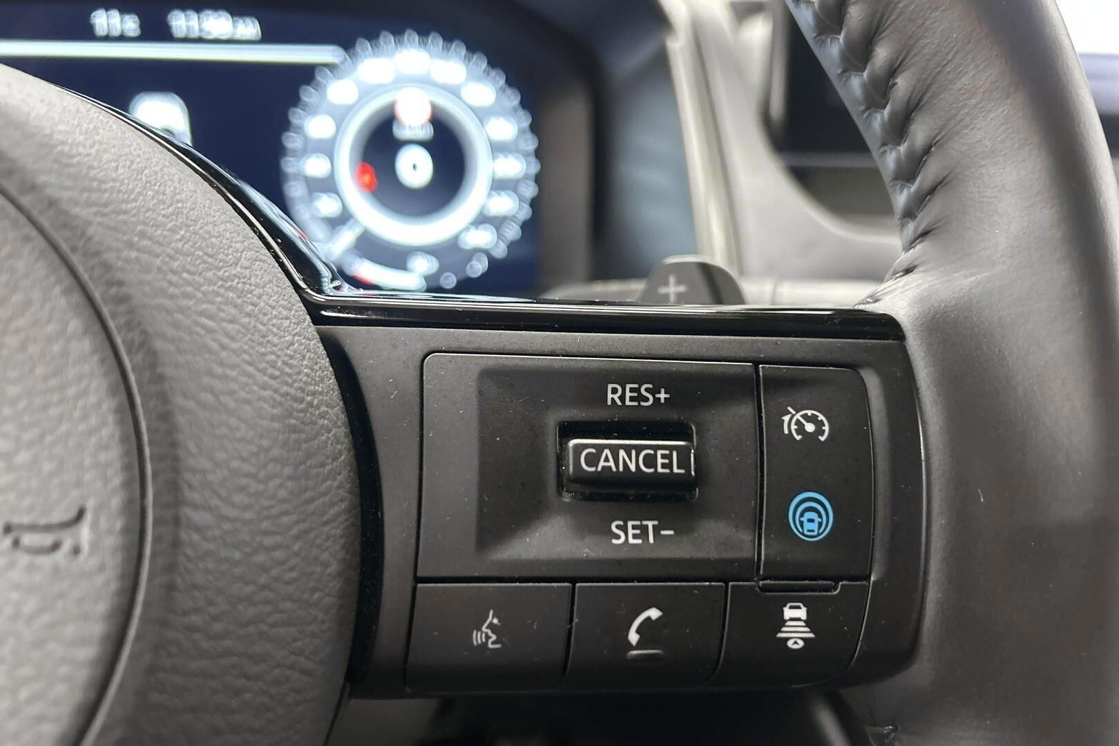 Nissan Qashqai iso kuva 18