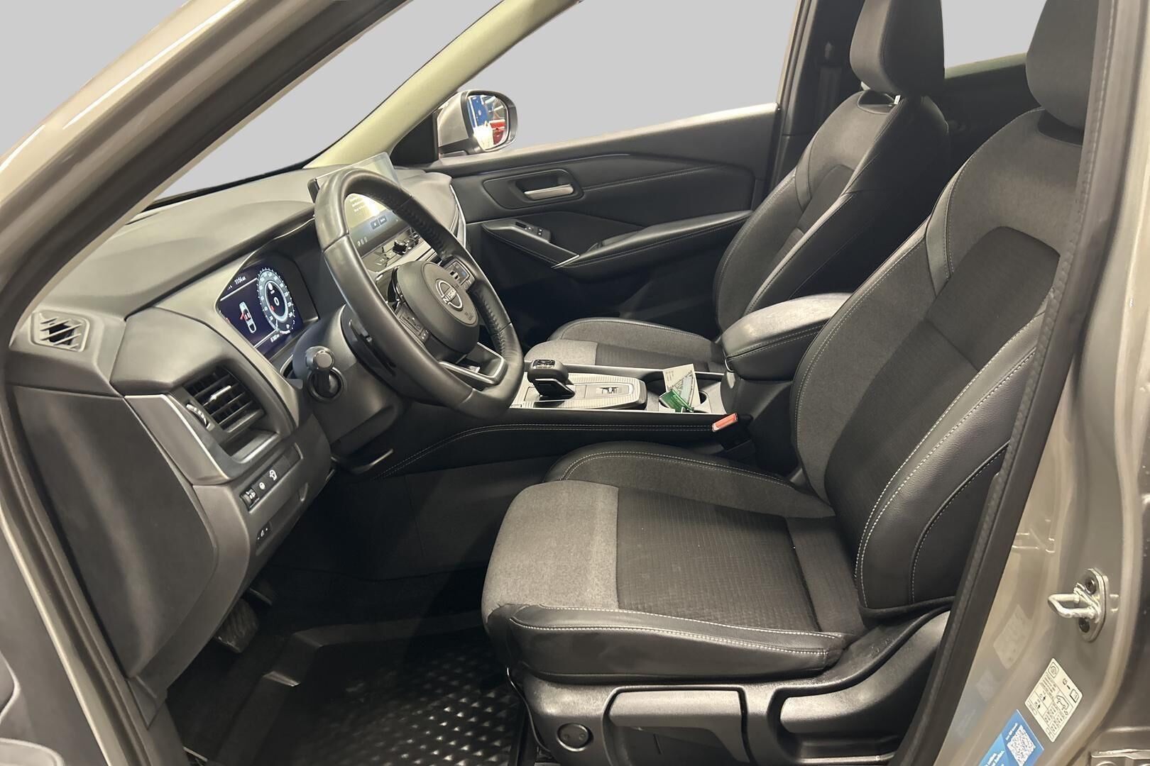 Nissan Qashqai iso kuva 9