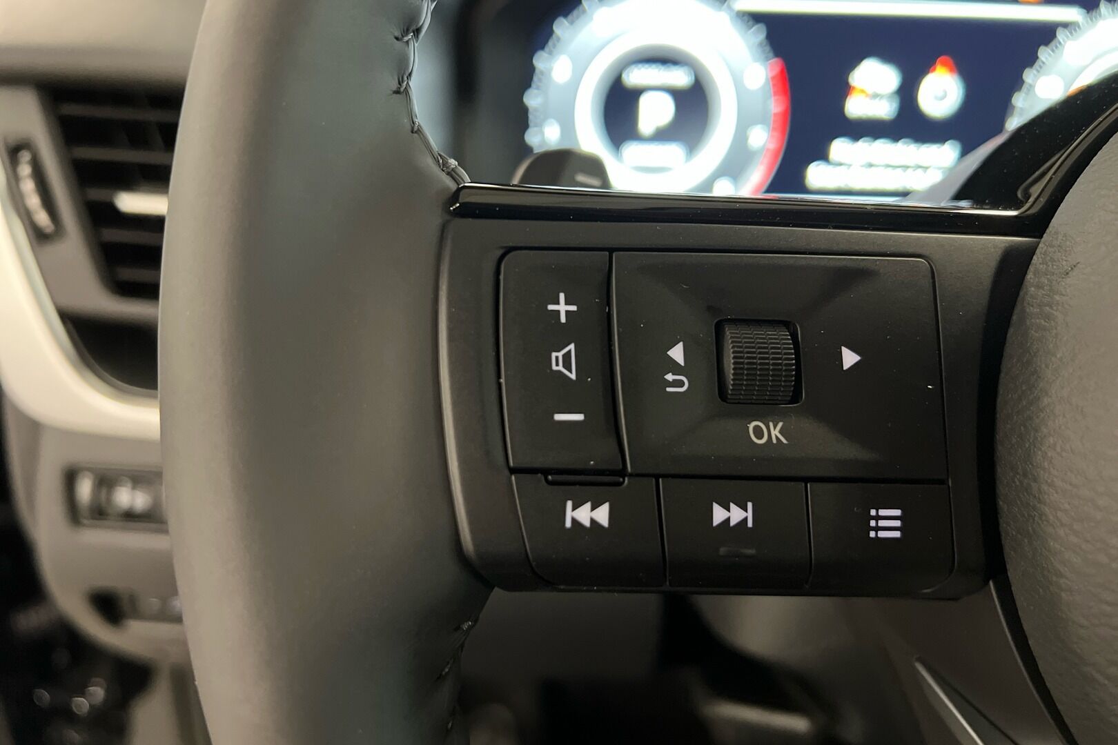 Nissan Qashqai iso kuva 13