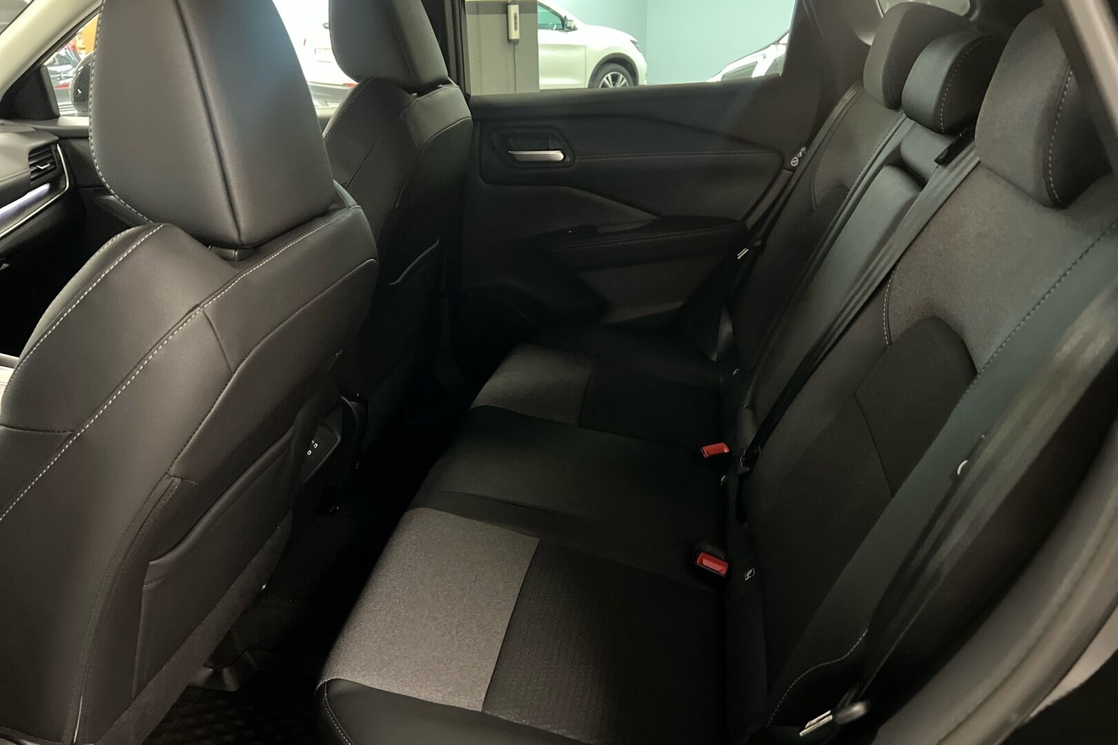 Nissan Qashqai iso kuva 8