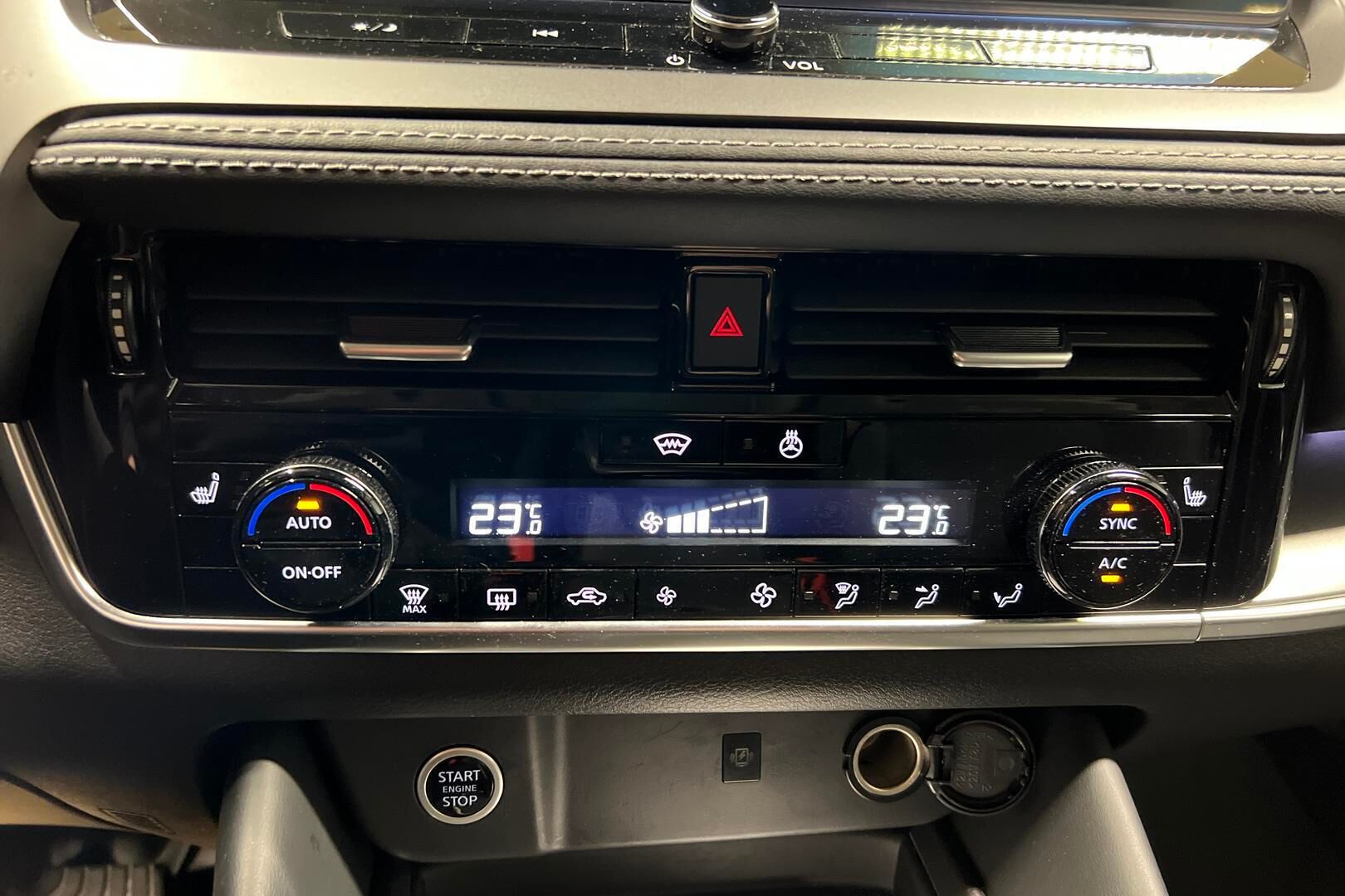 Nissan Qashqai iso kuva 11