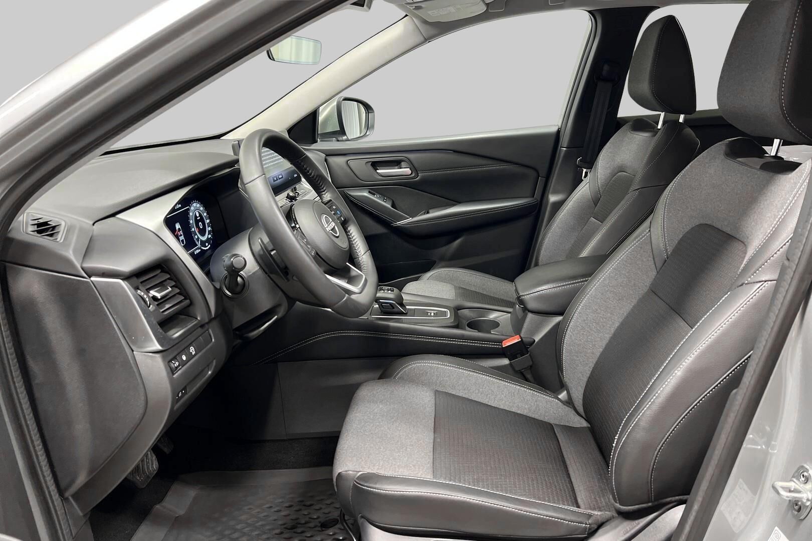 Nissan Qashqai iso kuva 6