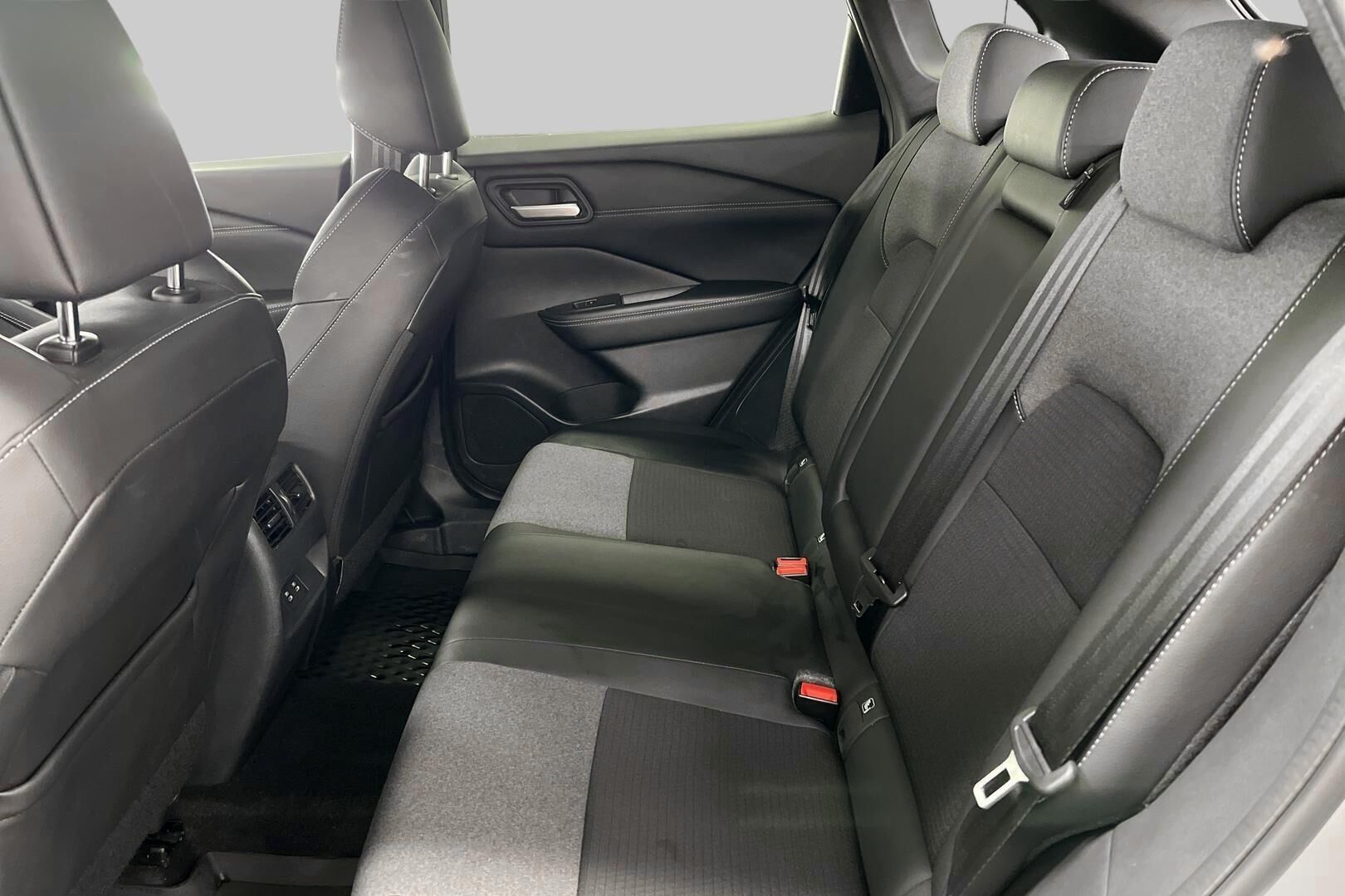 Nissan Qashqai iso kuva 7