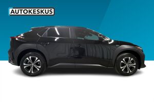 Toyota bZ4X esikatselu 4