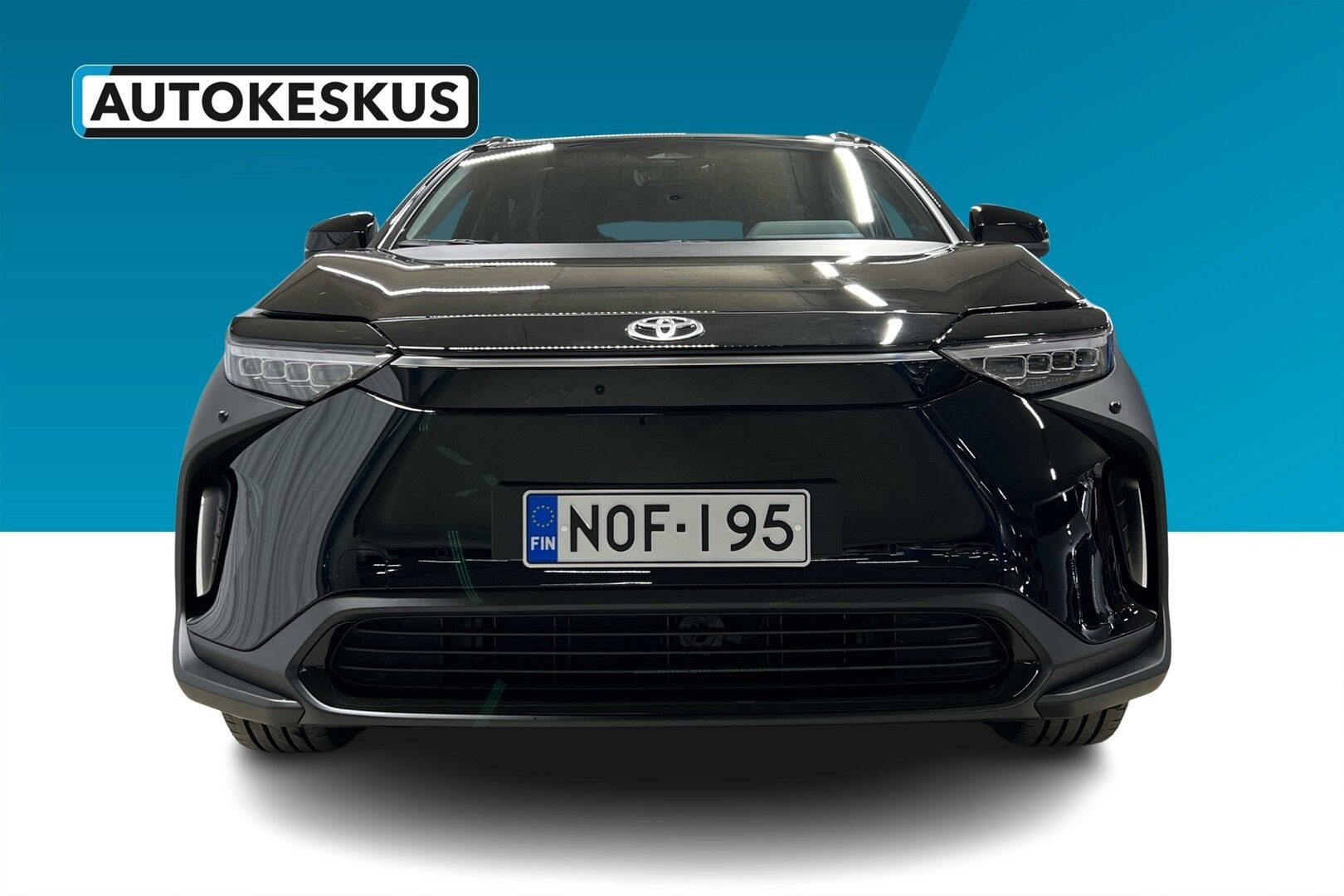 Toyota bZ4X iso kuva 5