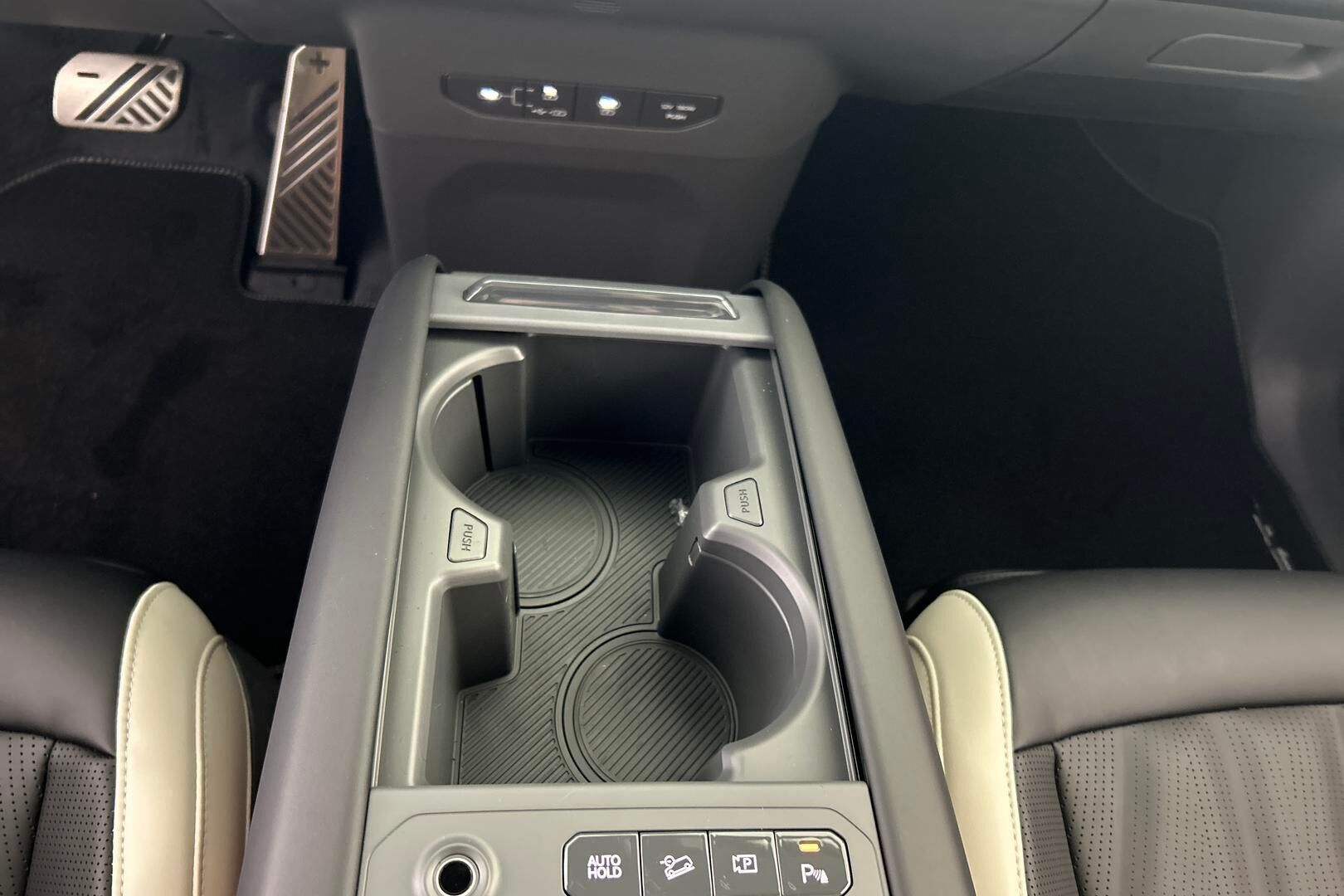 KIA EV9 iso kuva 20