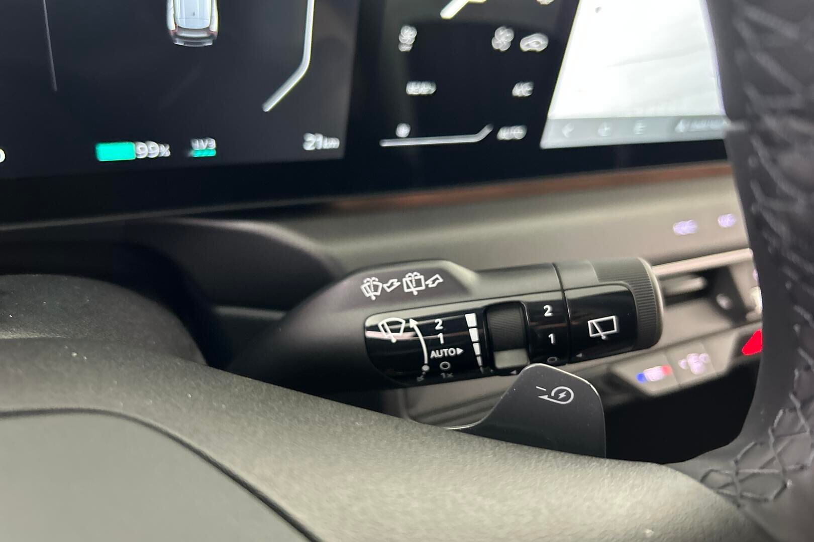 KIA EV9 iso kuva 24