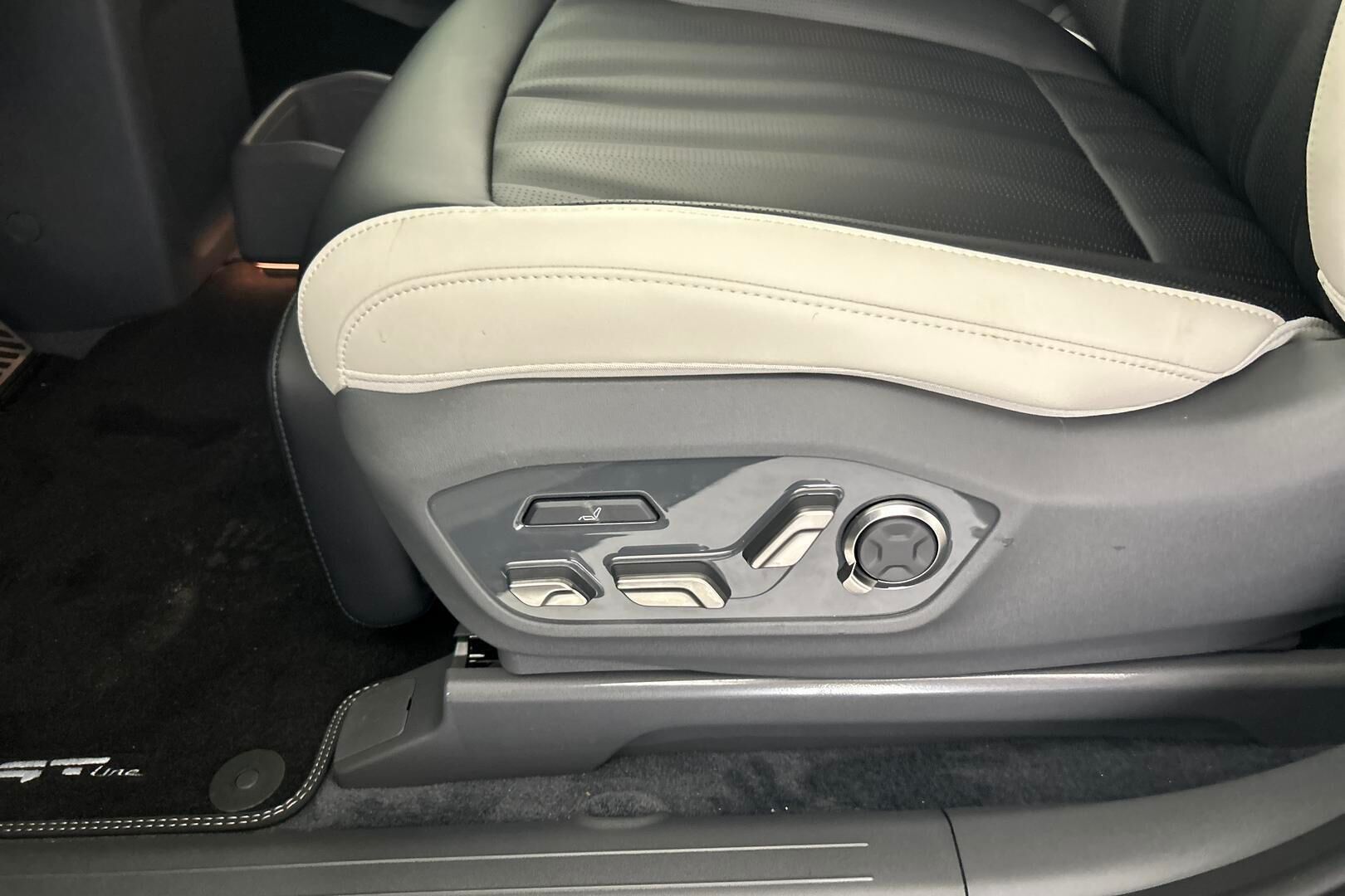 KIA EV9 iso kuva 26