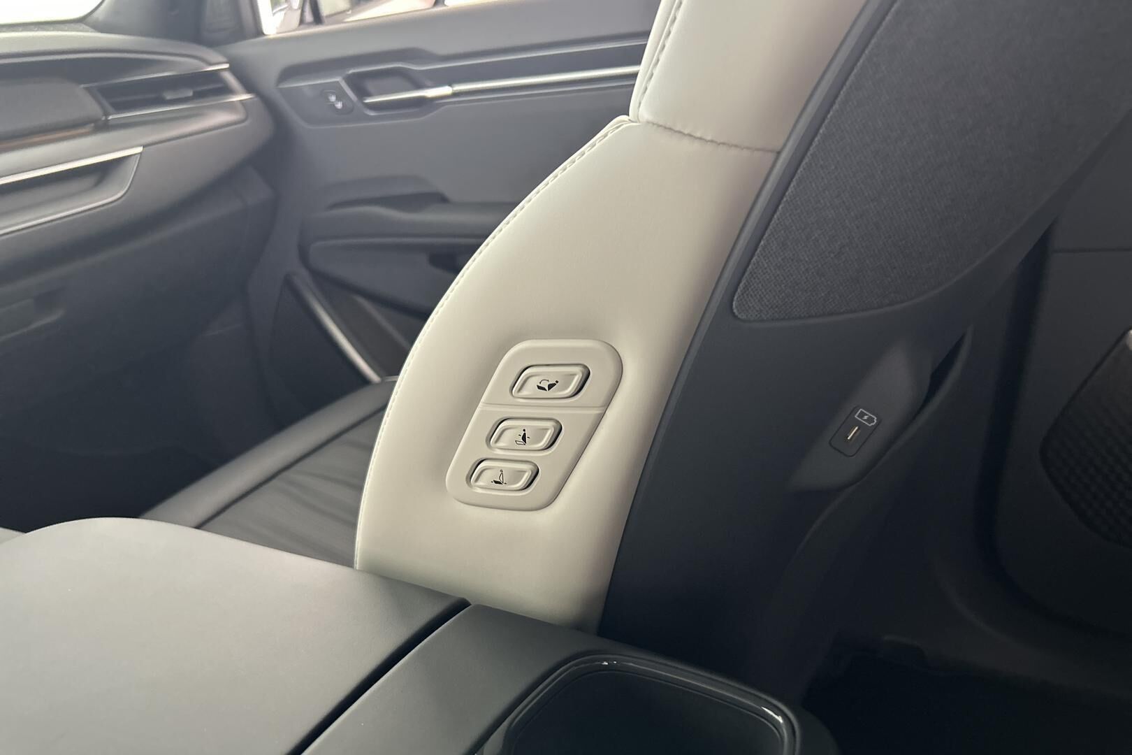 KIA EV9 iso kuva 37