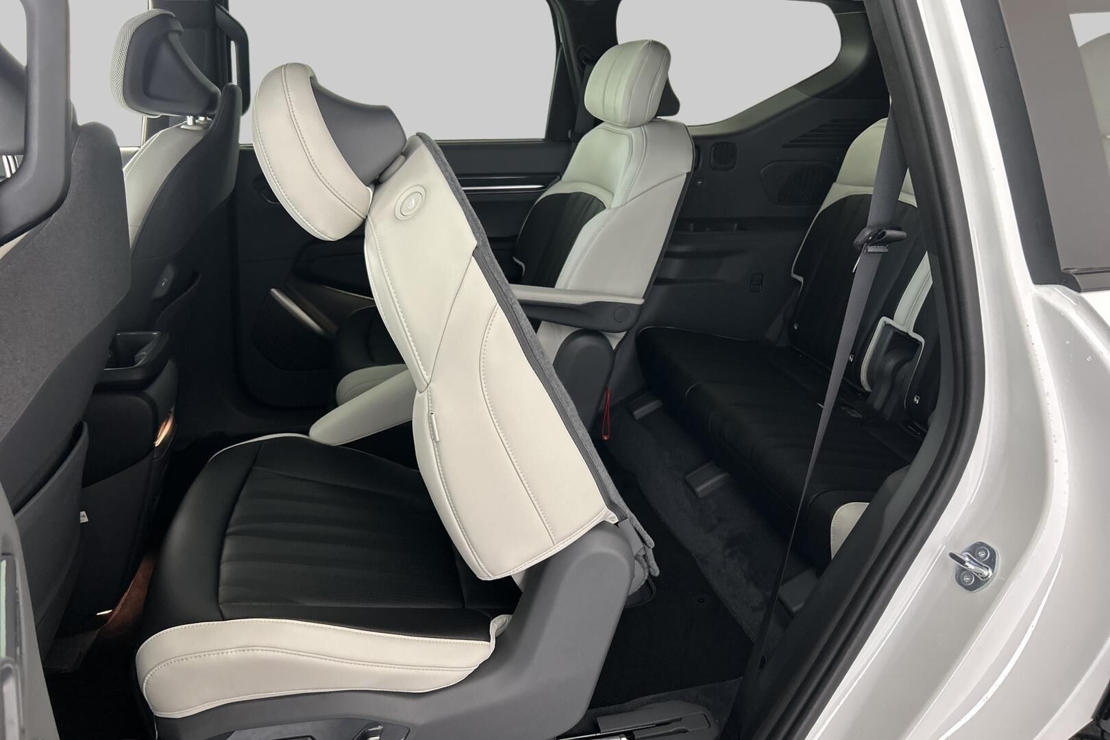 KIA EV9 iso kuva 31