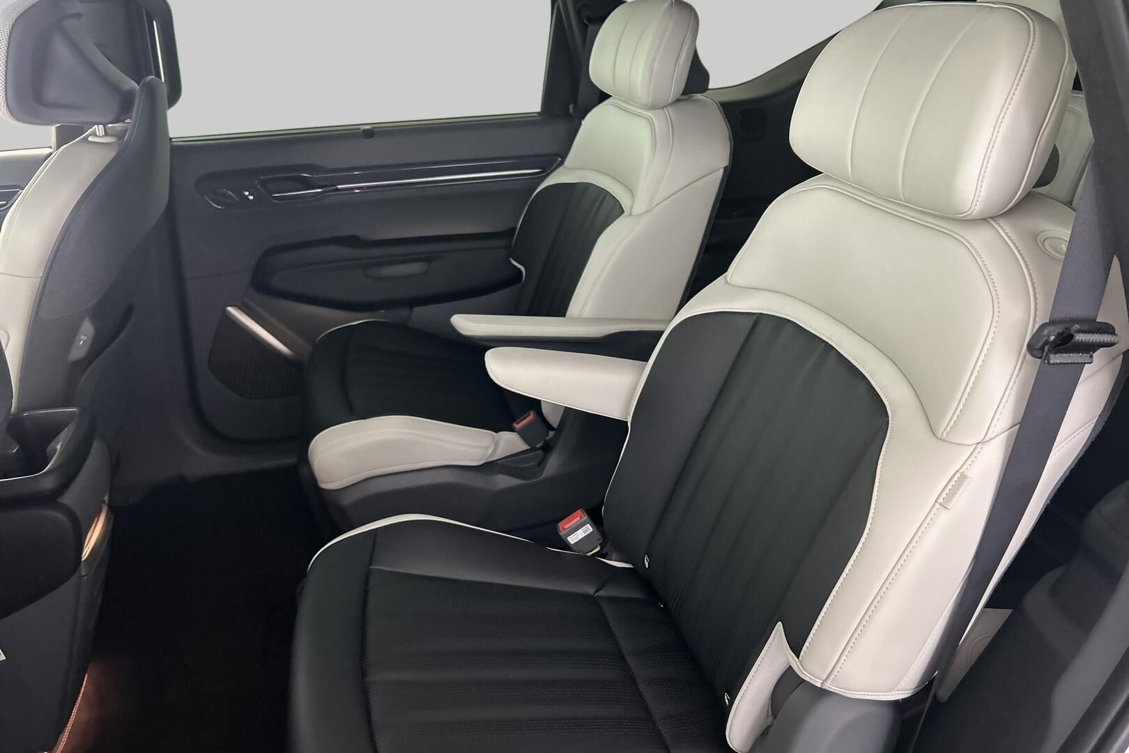 KIA EV9 iso kuva 9