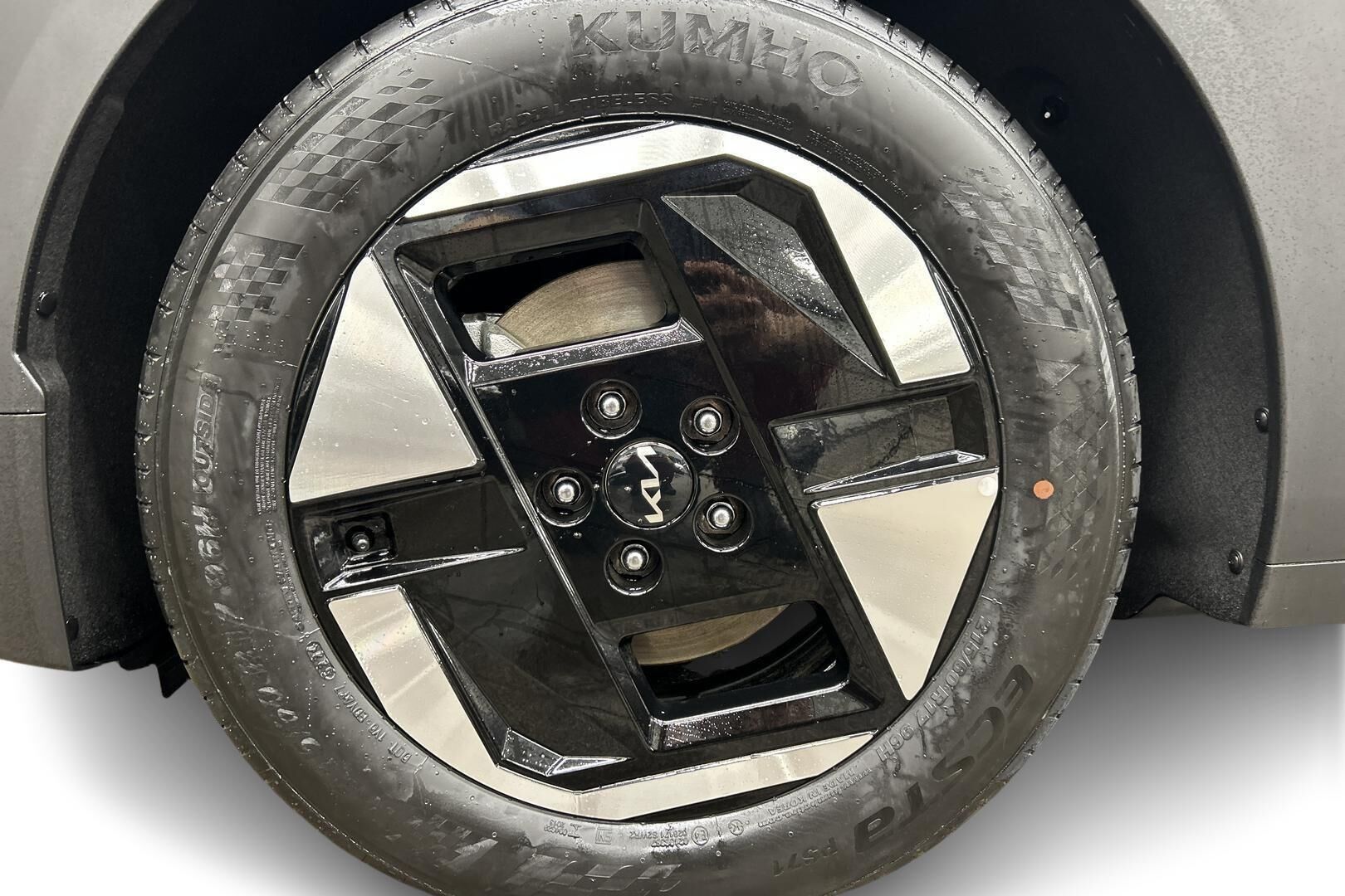 Kia EV3 iso kuva 12