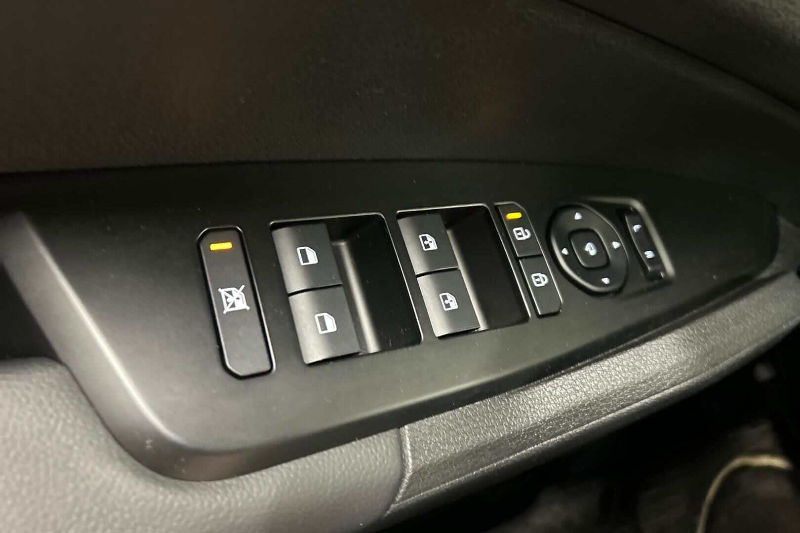 Kia Sportage iso kuva 15
