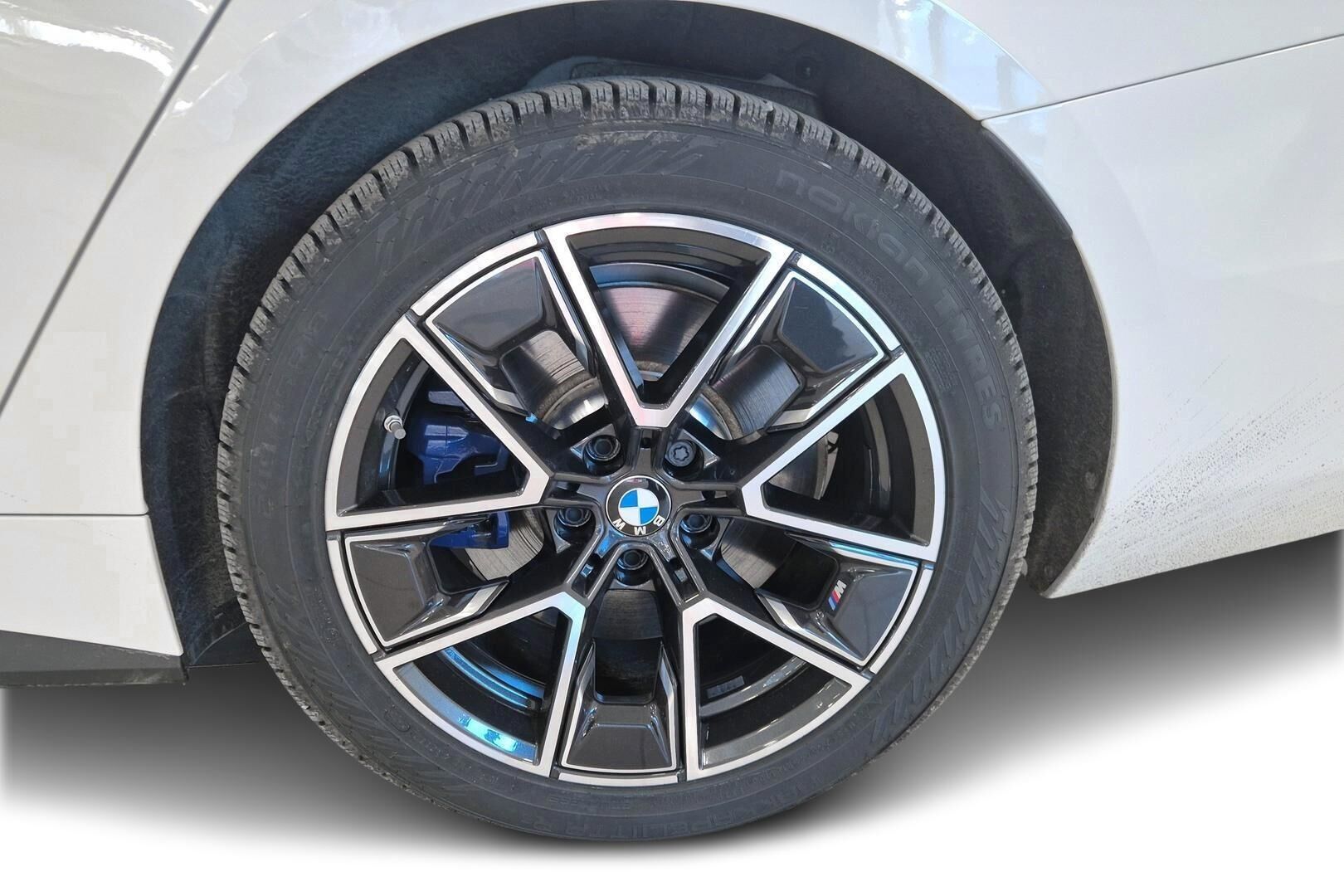 BMW I4 M50 iso kuva 8