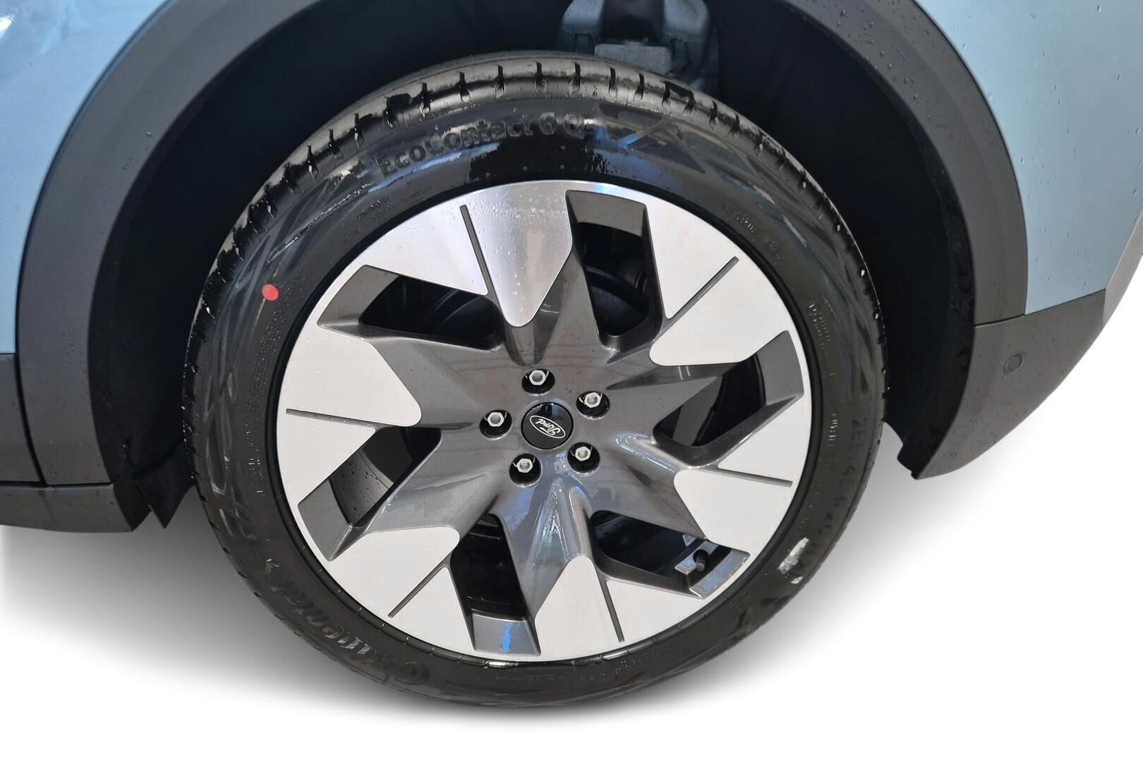 Ford Explorer iso kuva 12