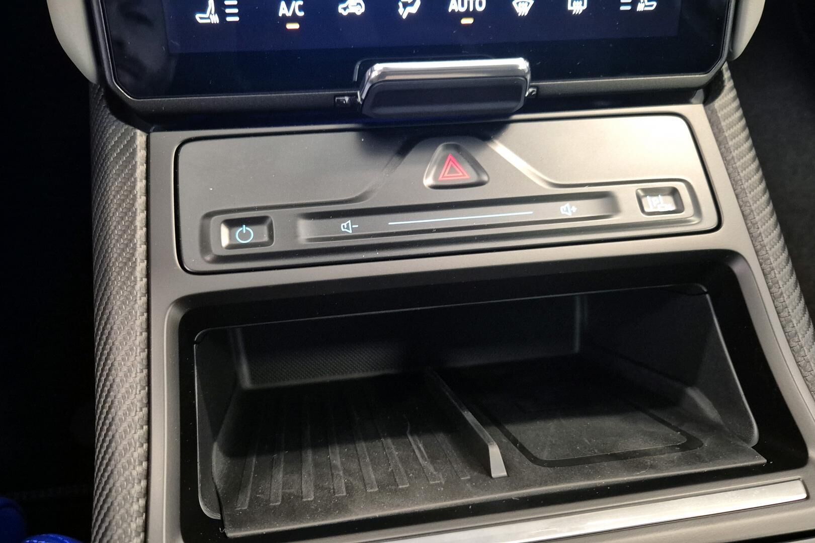 Ford Explorer iso kuva 16