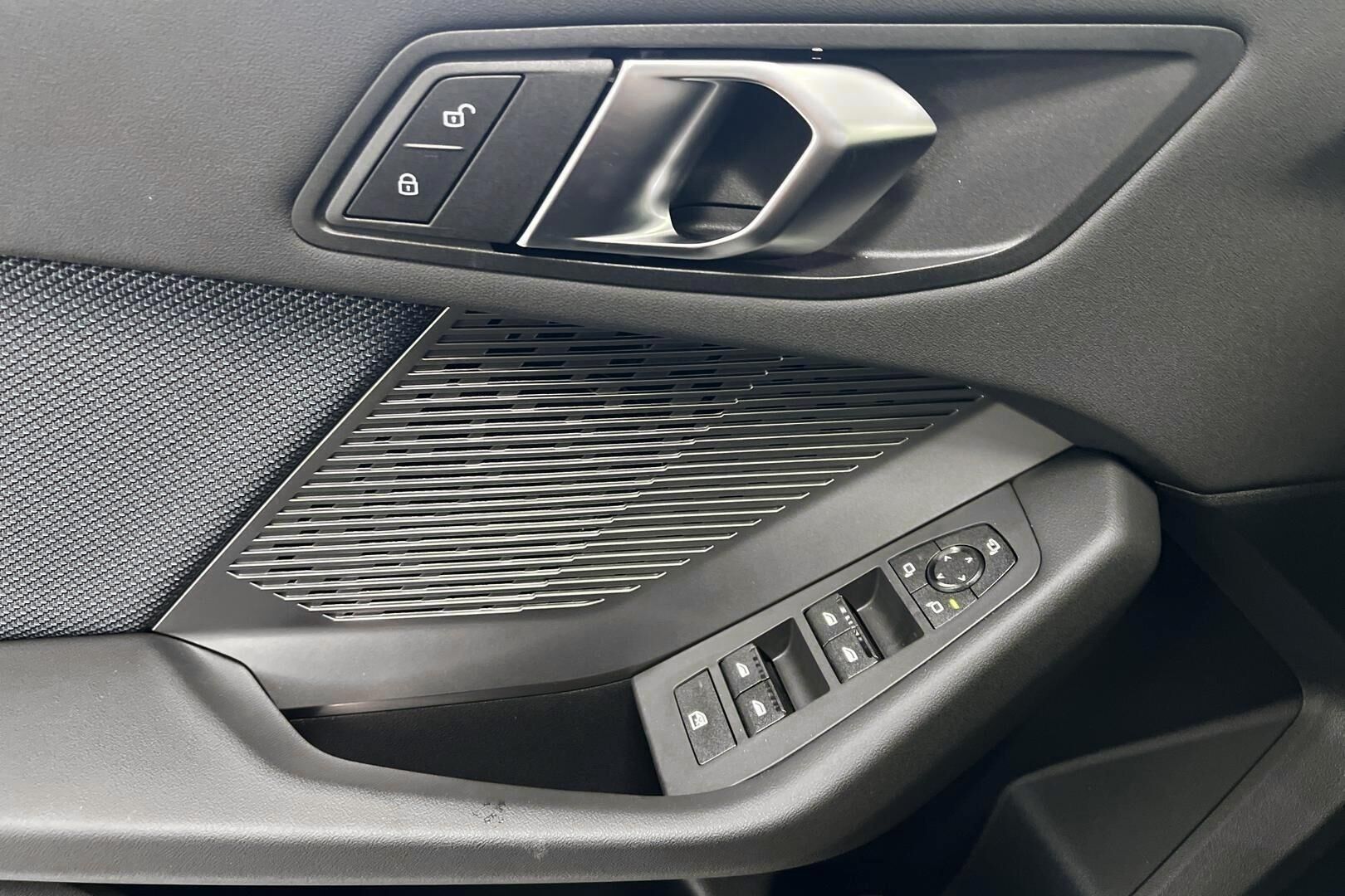 BMW 1-sarja iso kuva 18