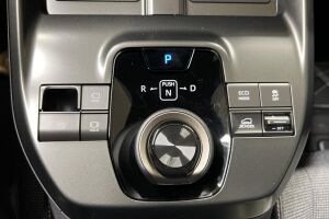 Toyota bZ4X esikatselu 18