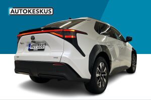 Toyota bZ4X esikatselu 13